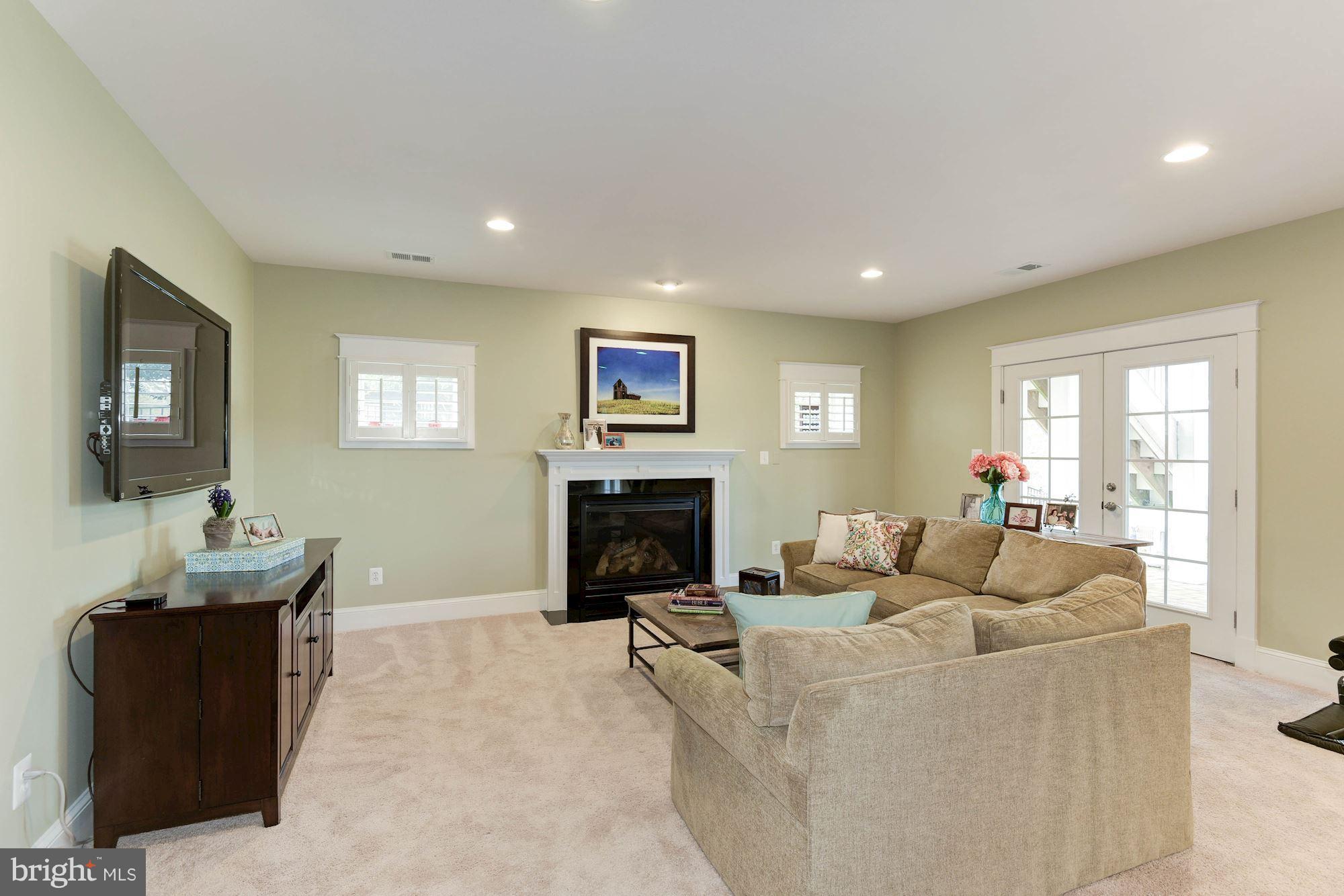 BROYHILL FOREST - Residential
