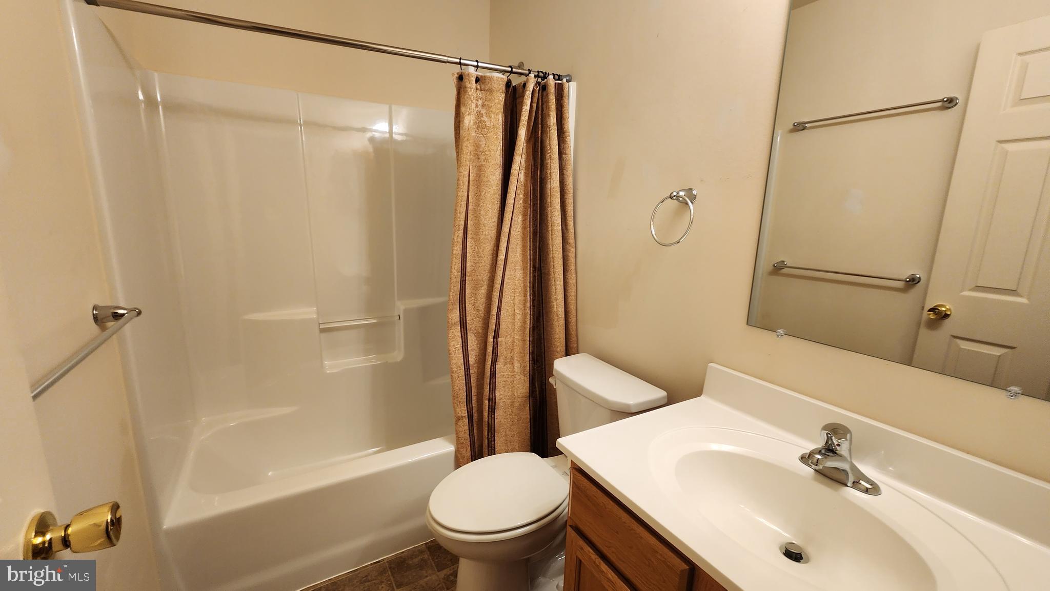 LAUREL VISTAS - Residential