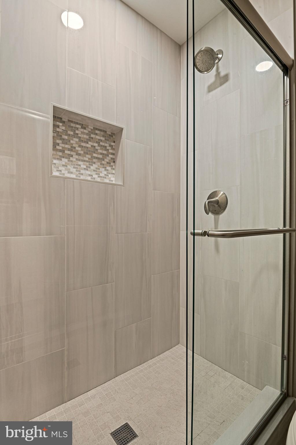 DUNN LORING WOODS - Residential