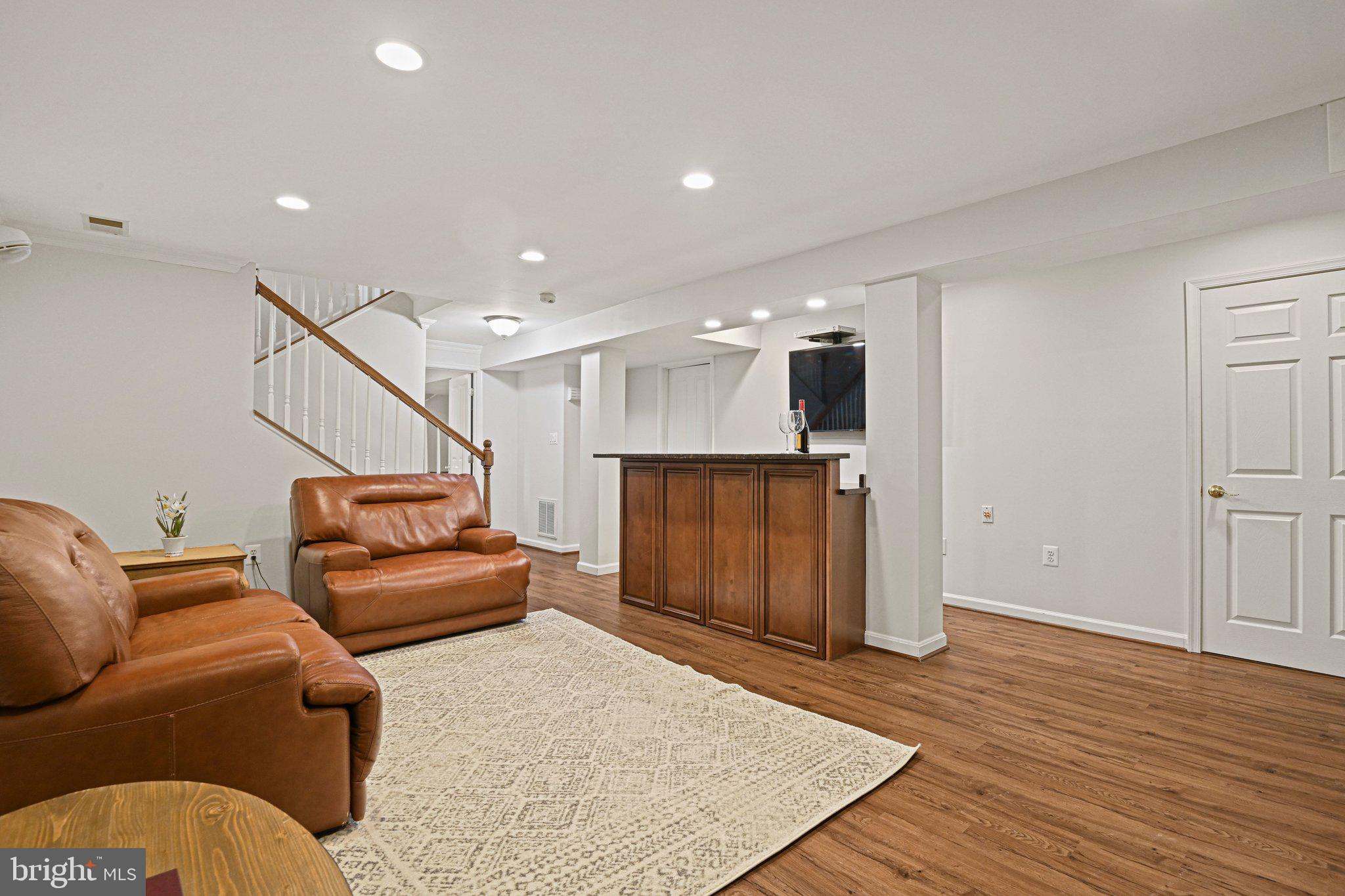 DUNN LORING WOODS - Residential