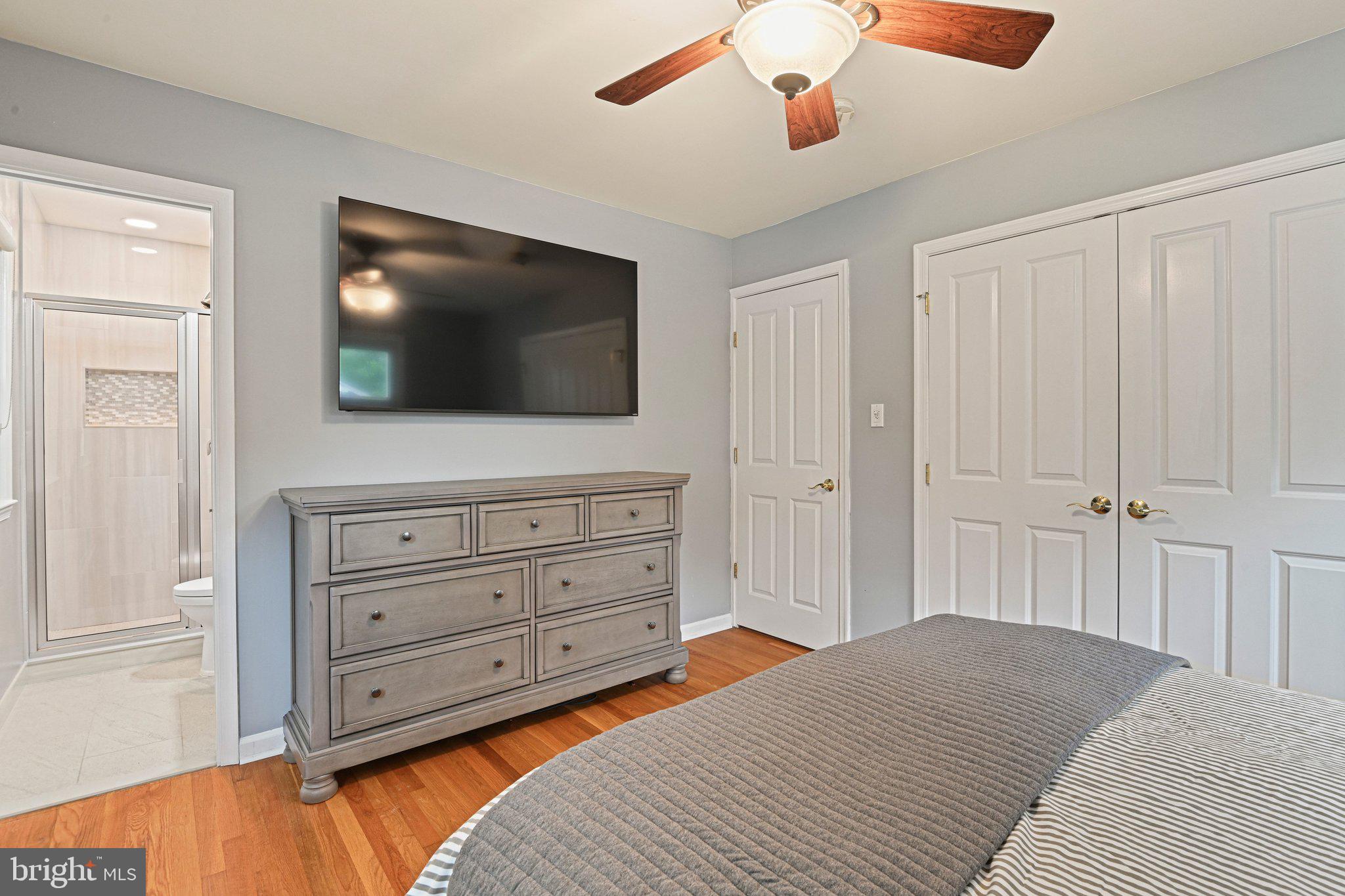DUNN LORING WOODS - Residential