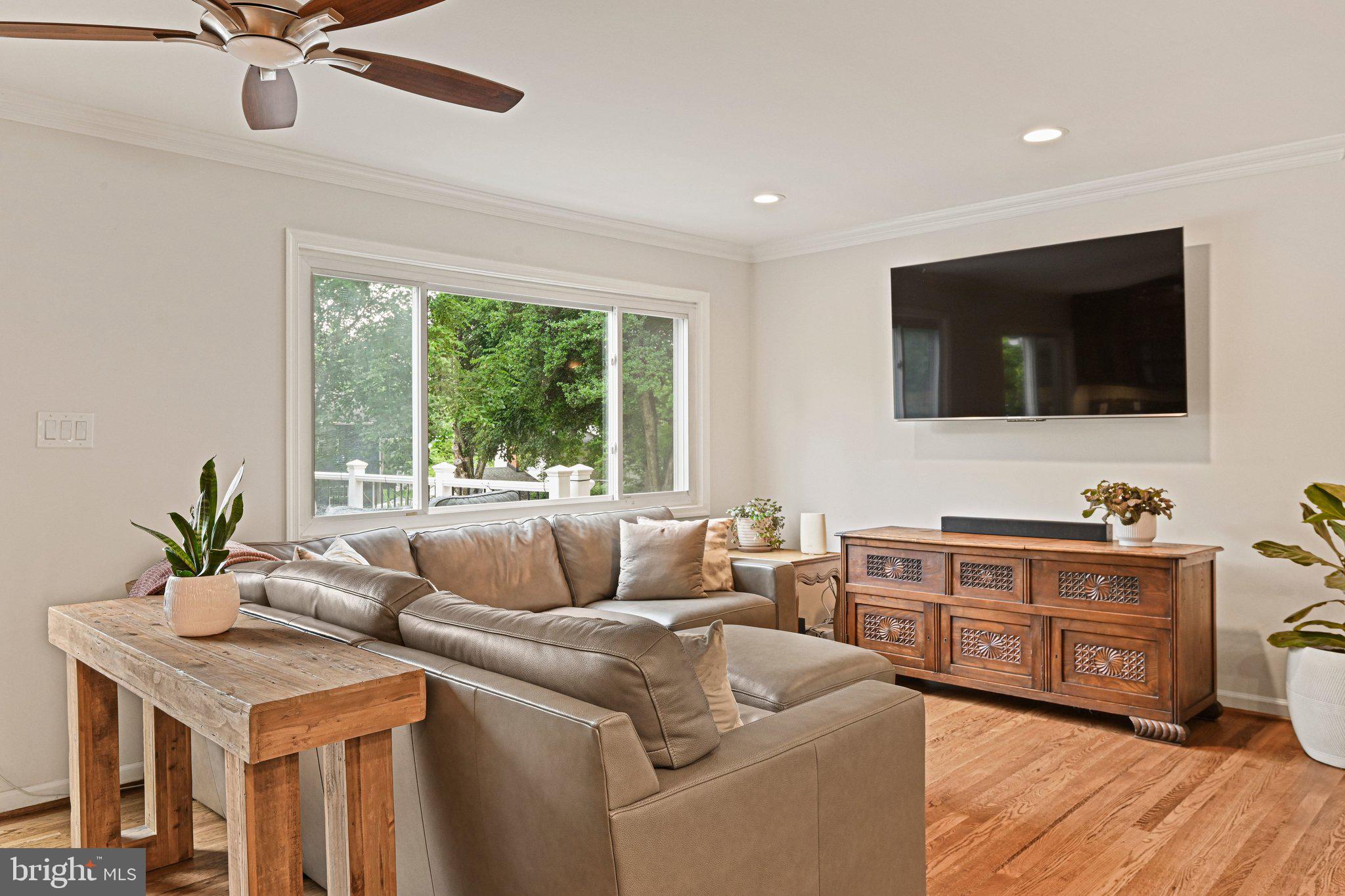 DUNN LORING WOODS - Residential