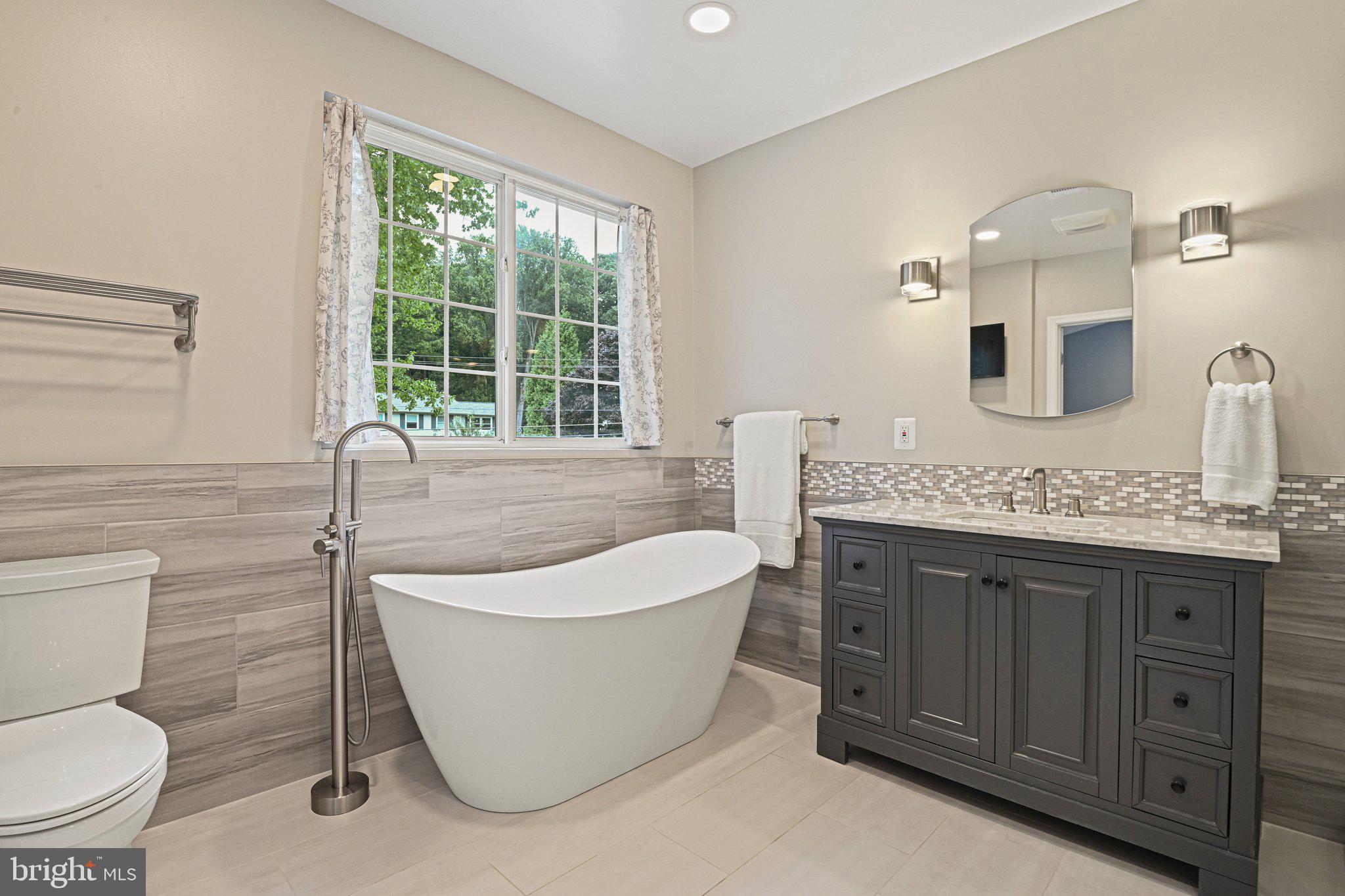 DUNN LORING WOODS - Residential