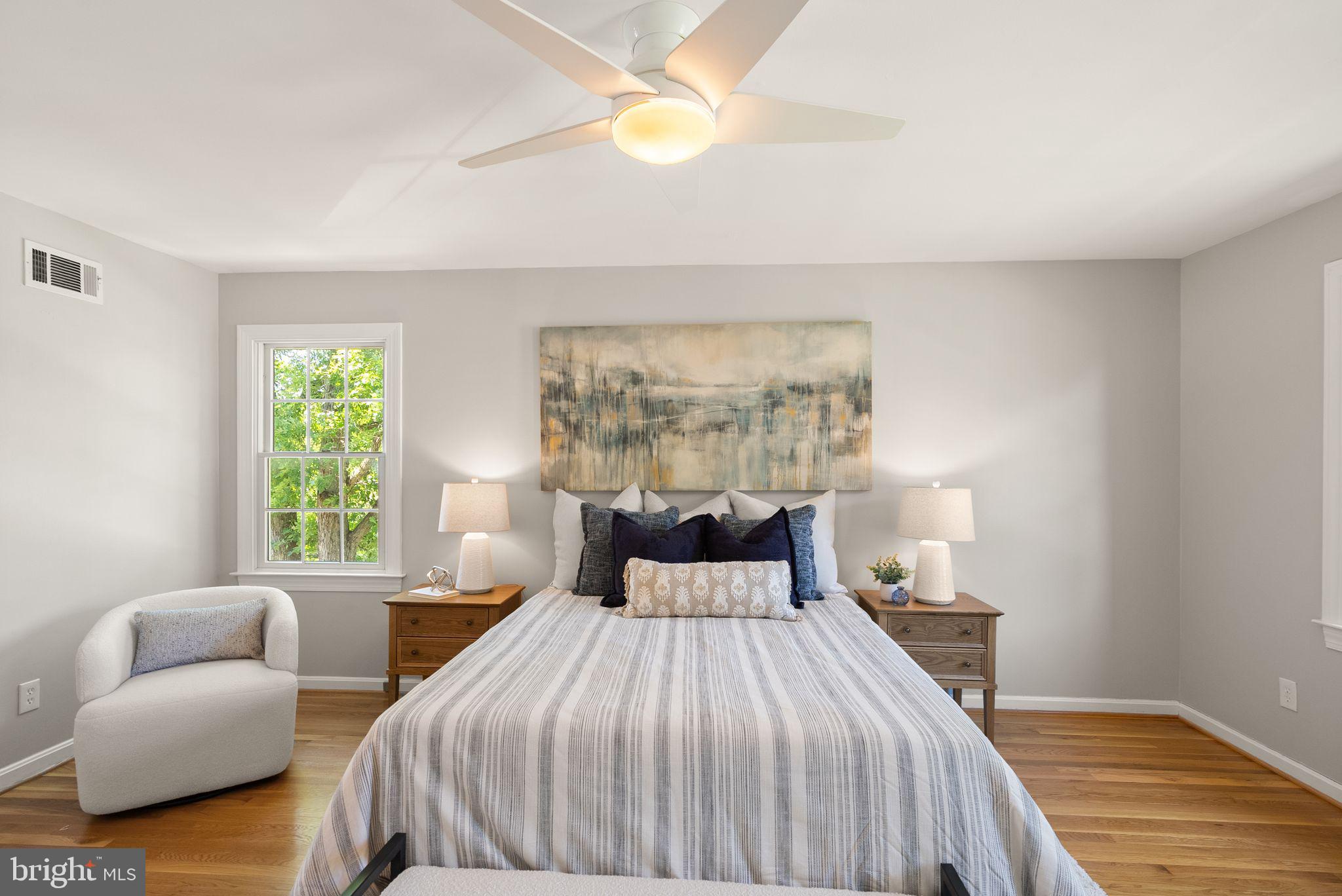HOLLIN GLEN - Residential