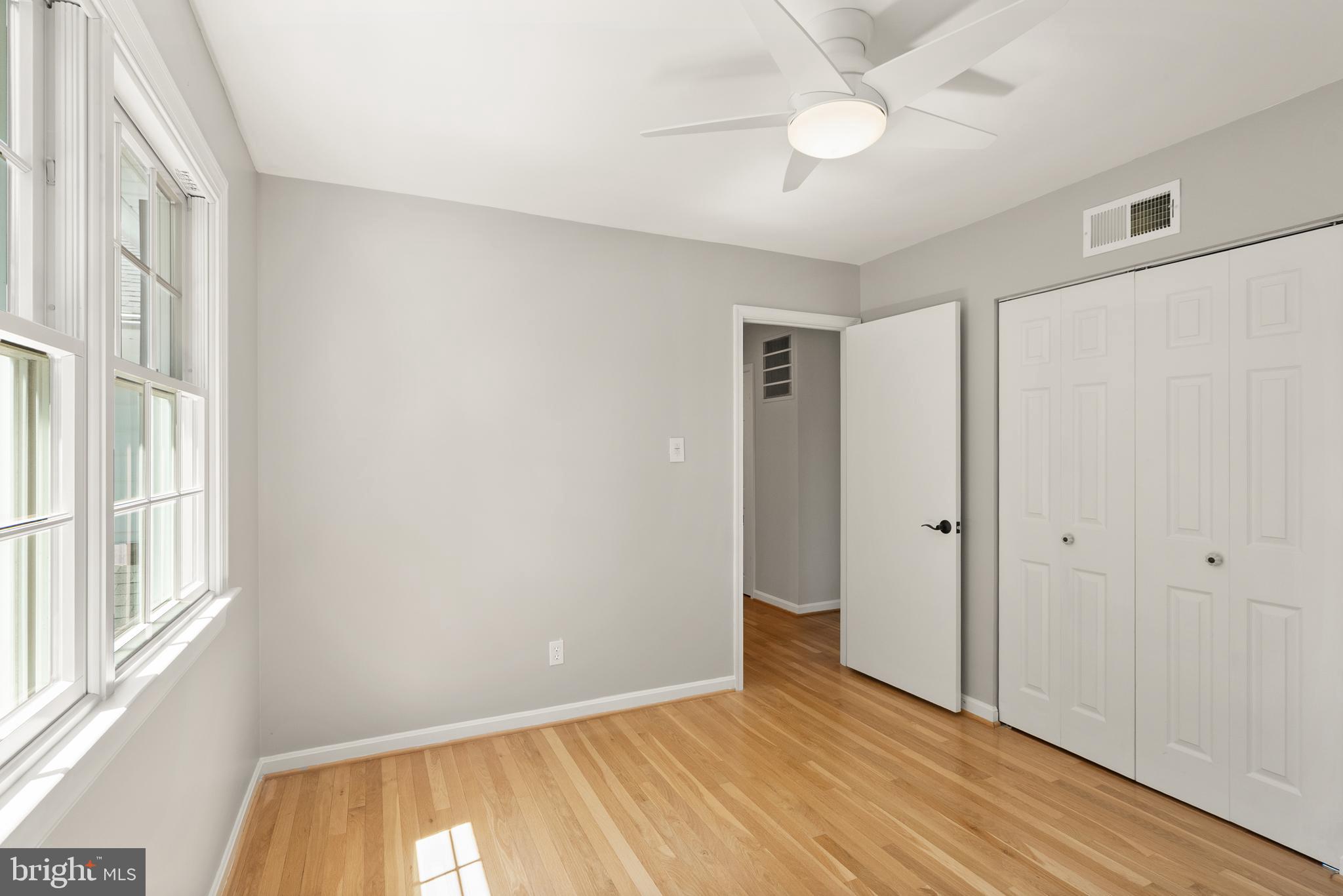 HOLLIN GLEN - Residential