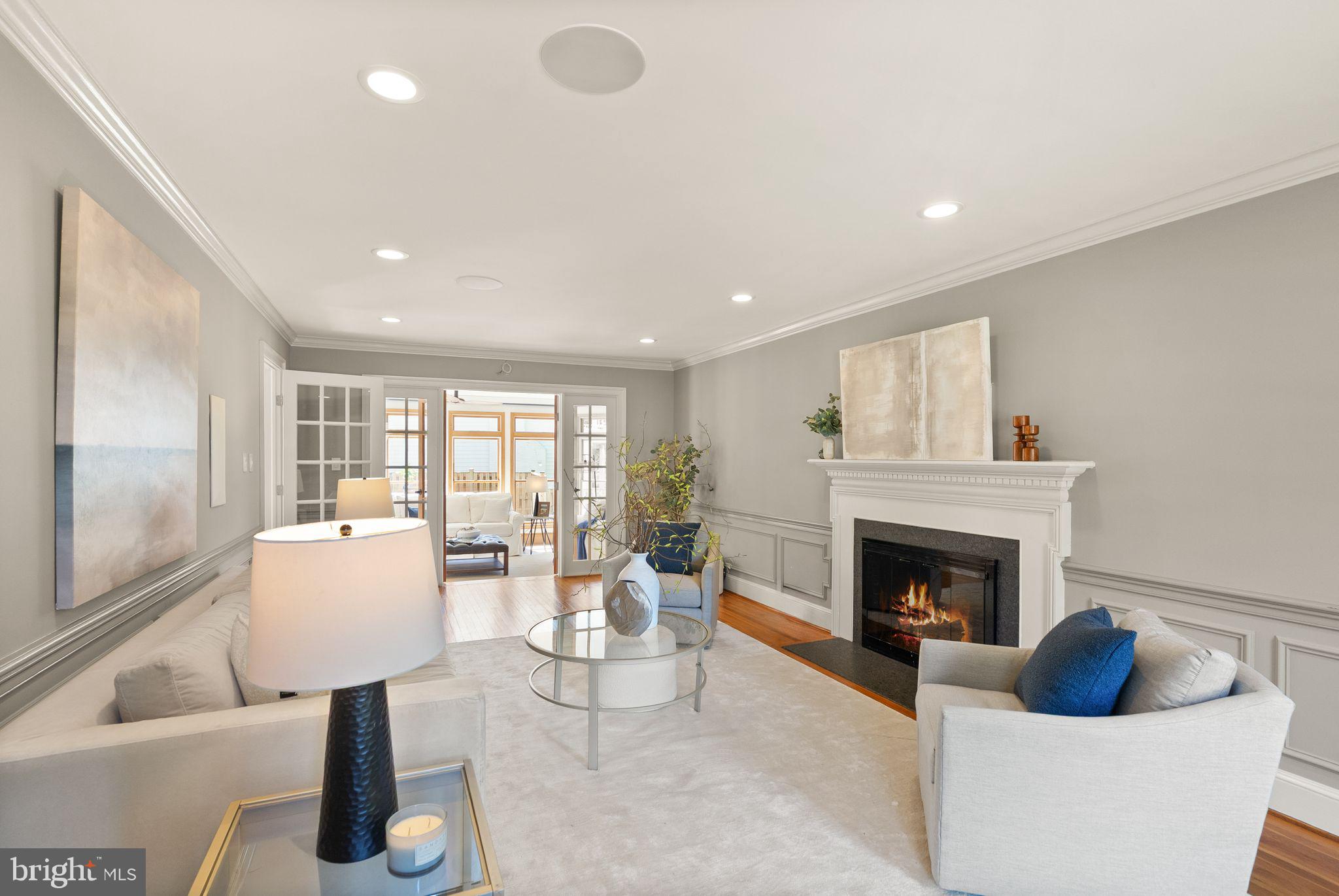 HOLLIN GLEN - Residential