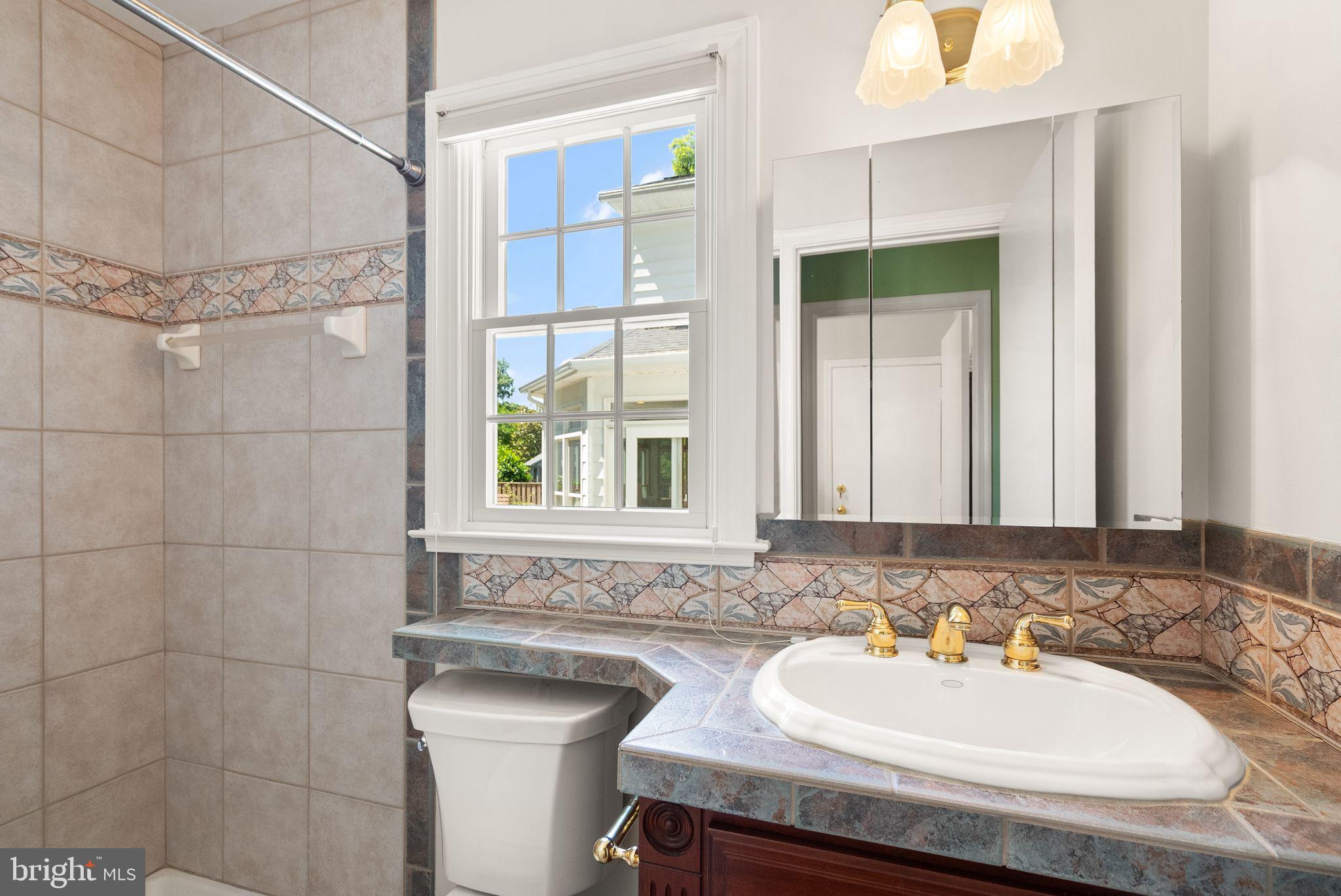 HOLLIN GLEN - Residential