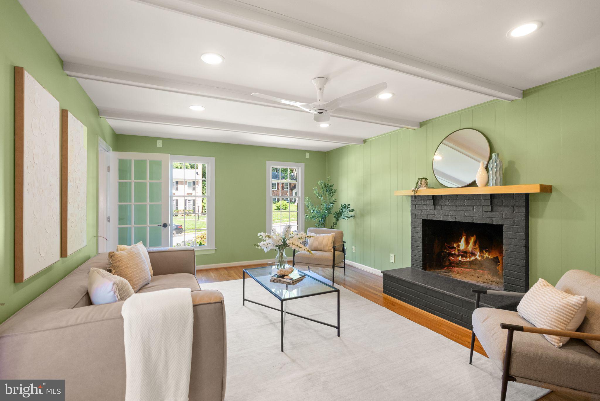 HOLLIN GLEN - Residential