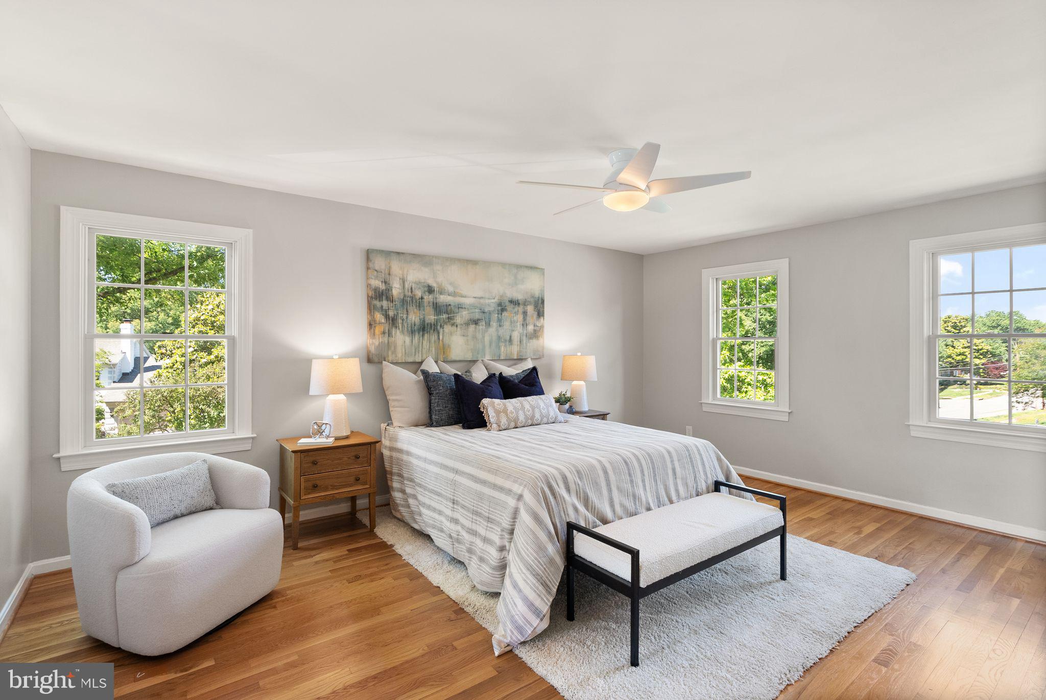 HOLLIN GLEN - Residential