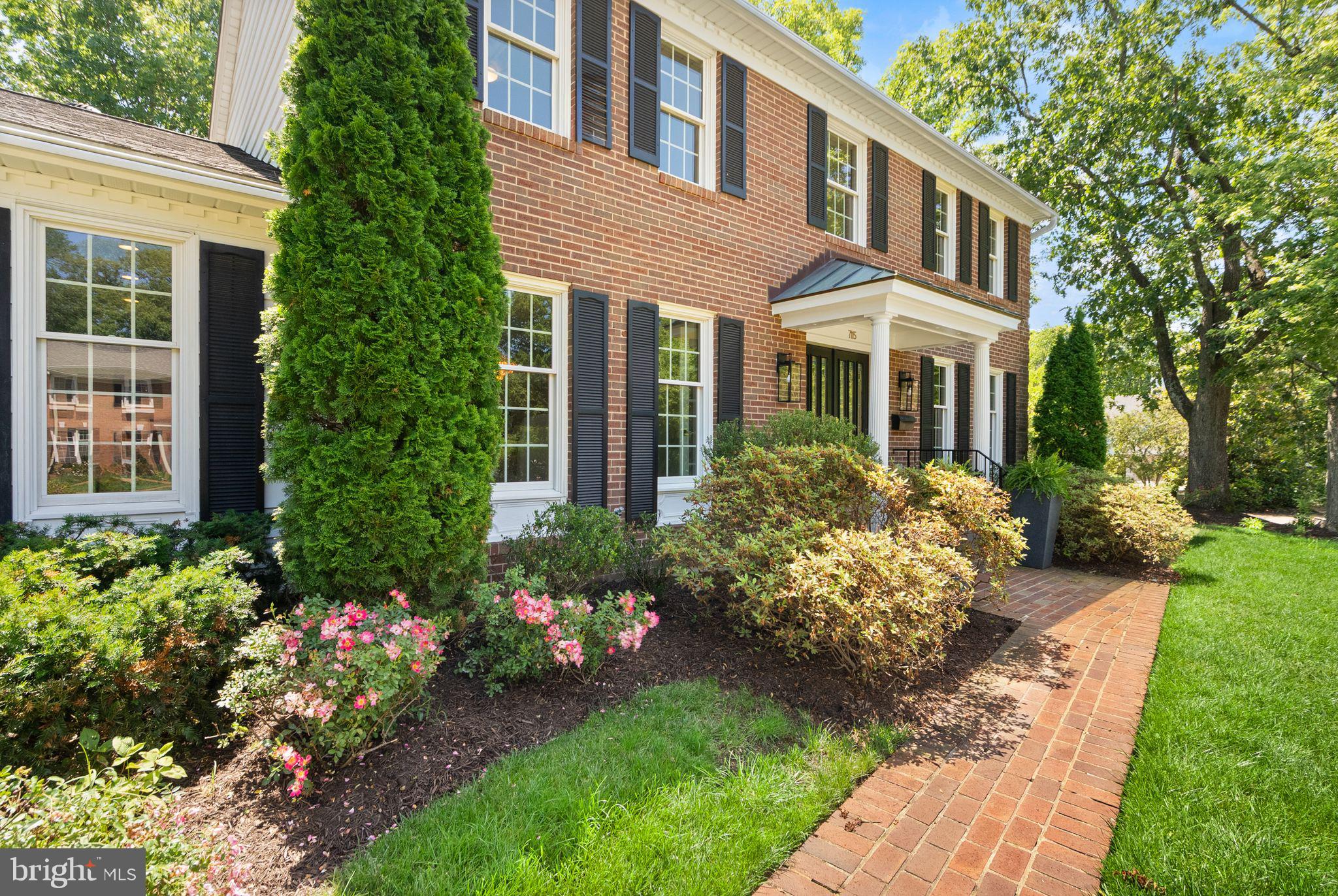 HOLLIN GLEN - Residential