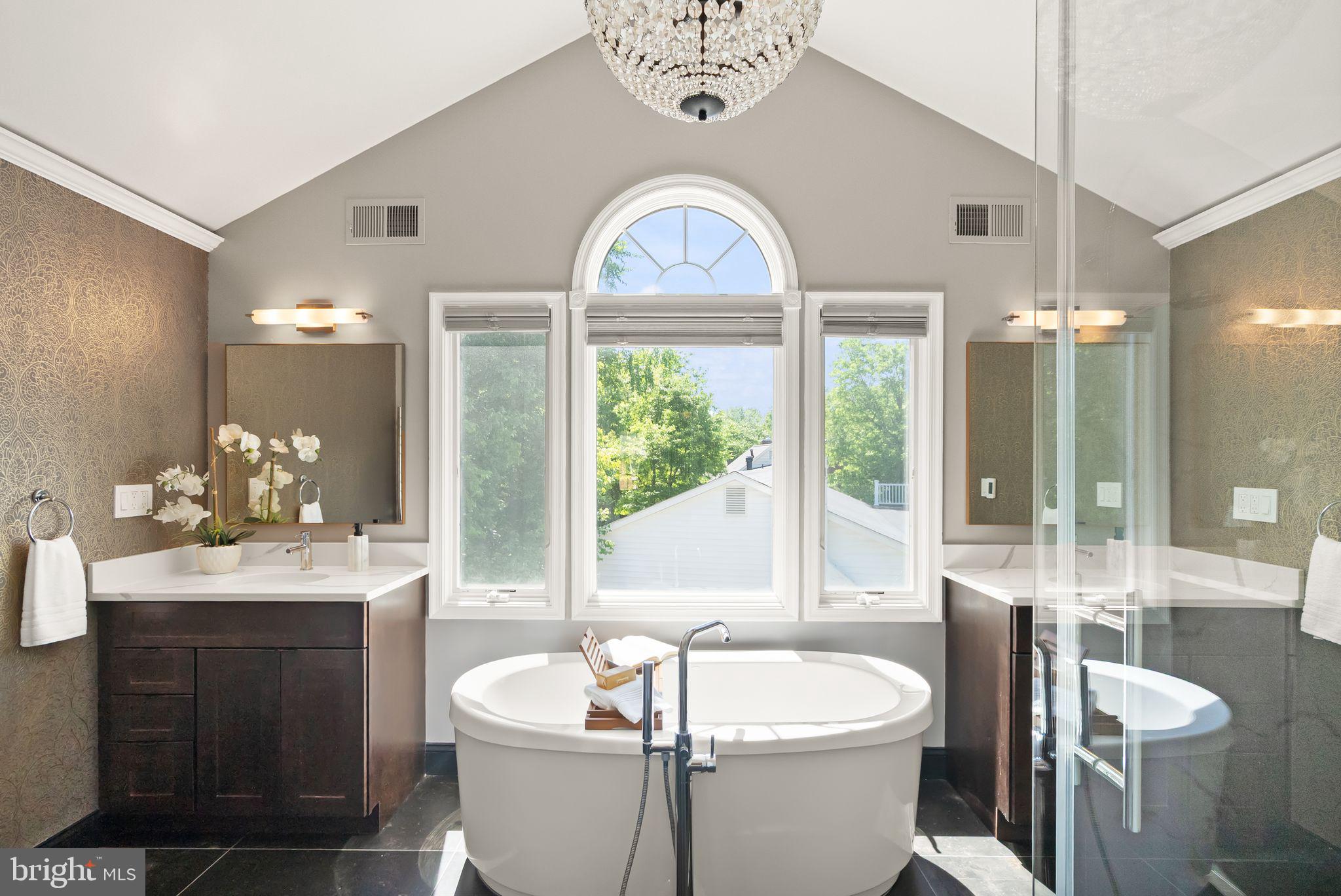 HOLLIN GLEN - Residential