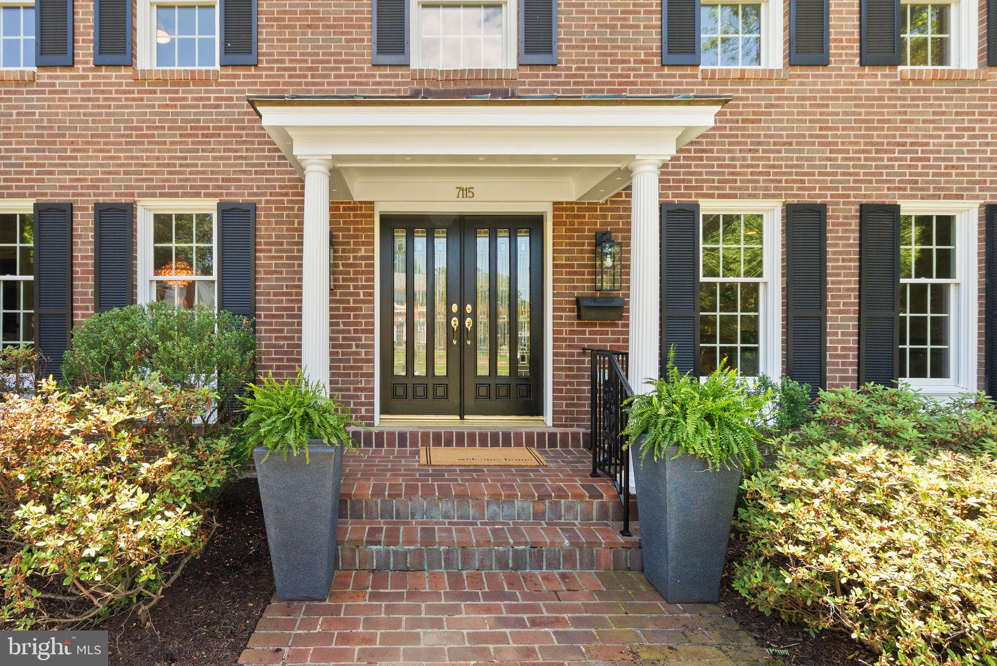 HOLLIN GLEN - Residential
