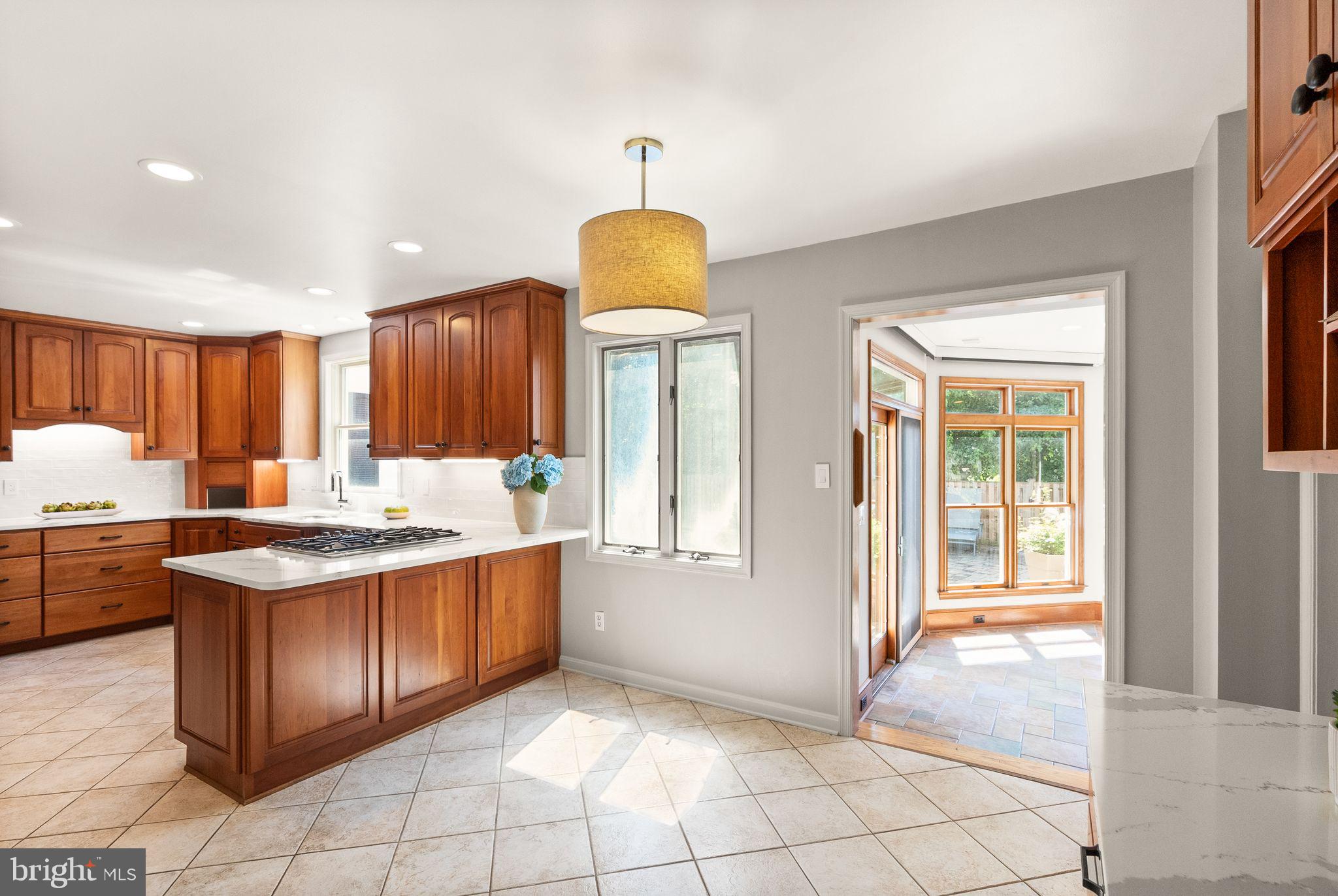 HOLLIN GLEN - Residential