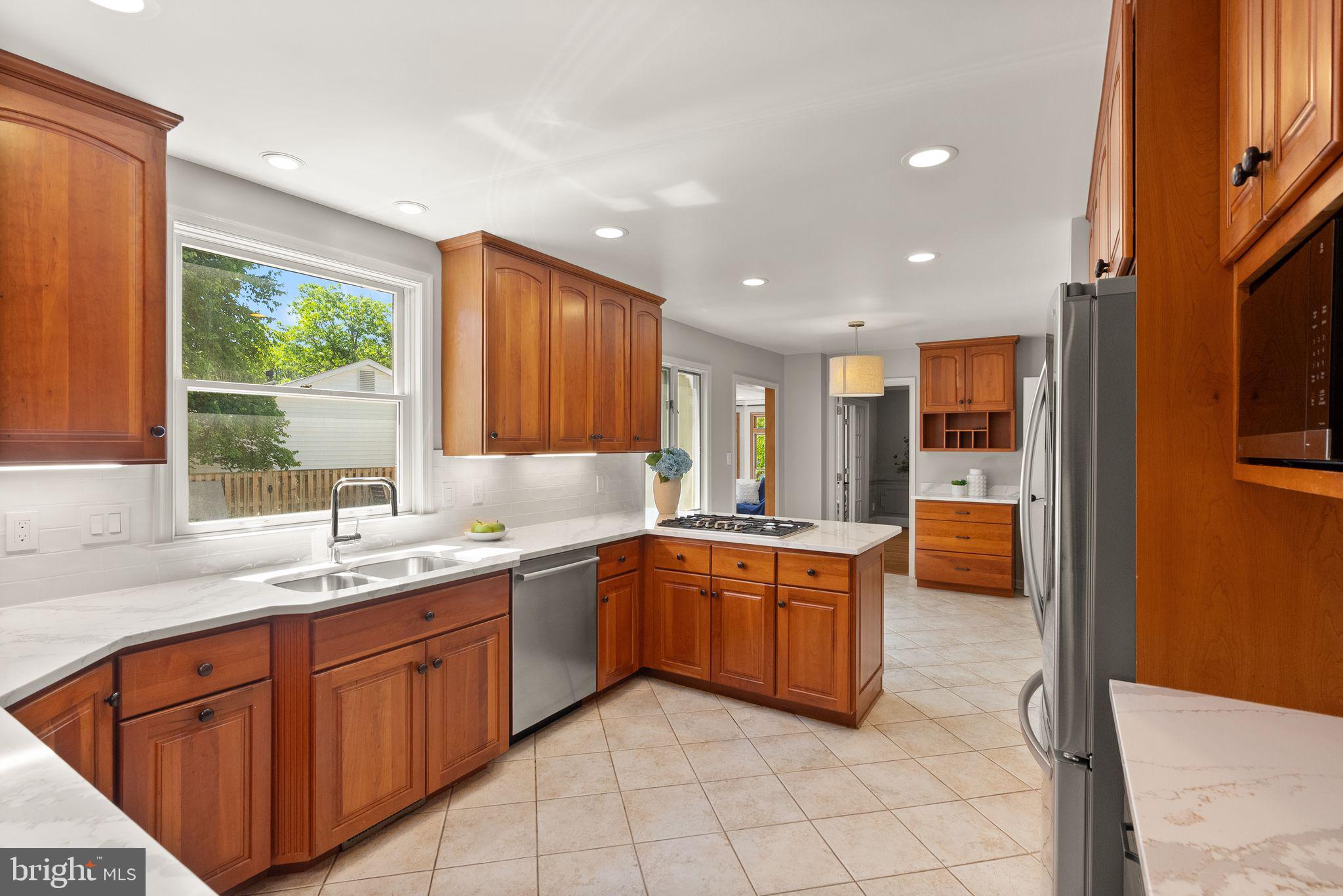 HOLLIN GLEN - Residential