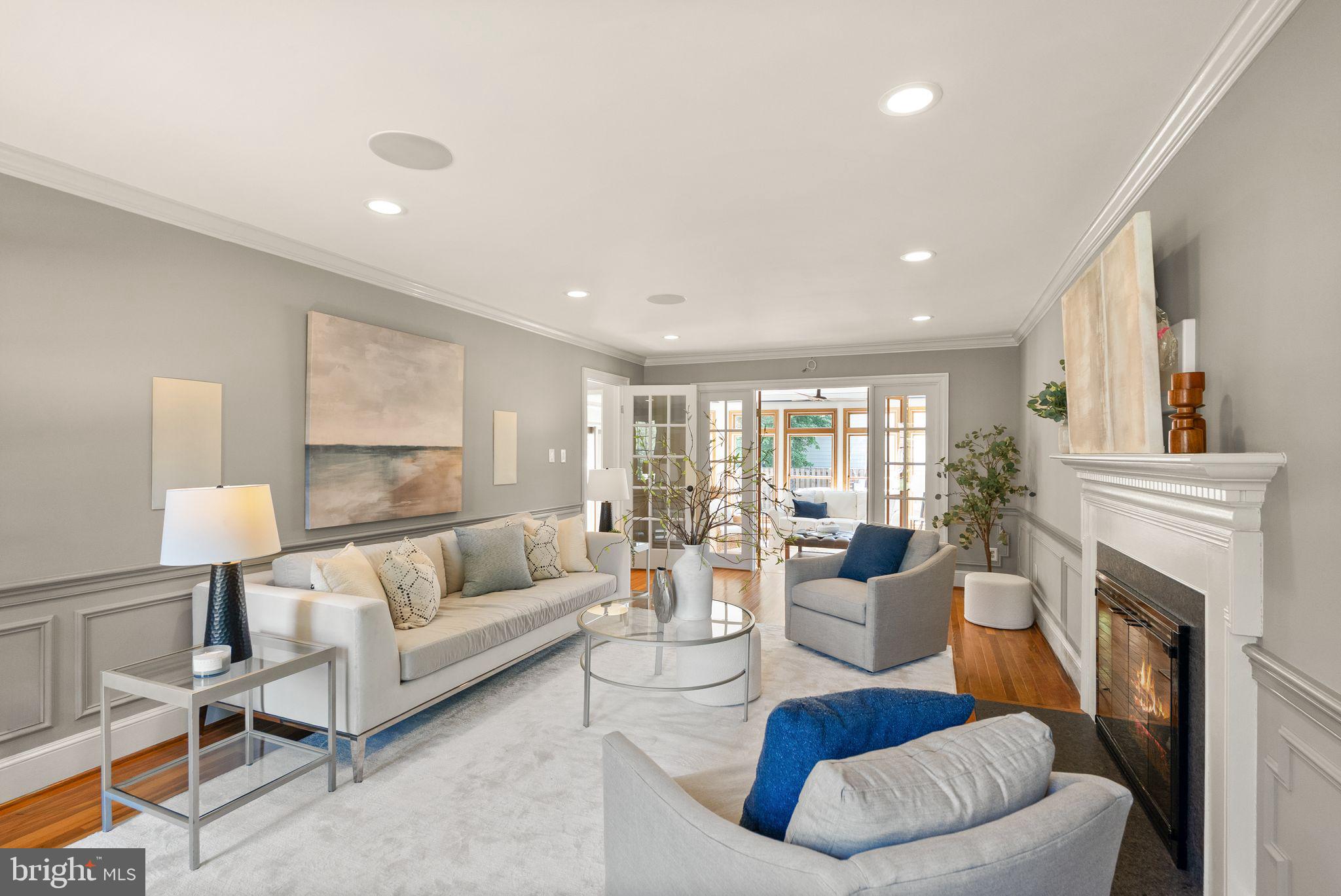 HOLLIN GLEN - Residential