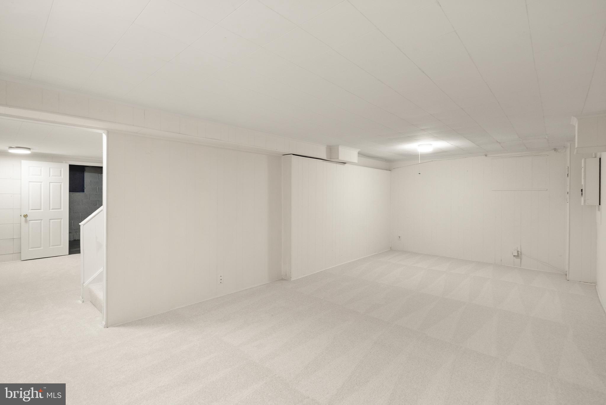 HOLLIN GLEN - Residential