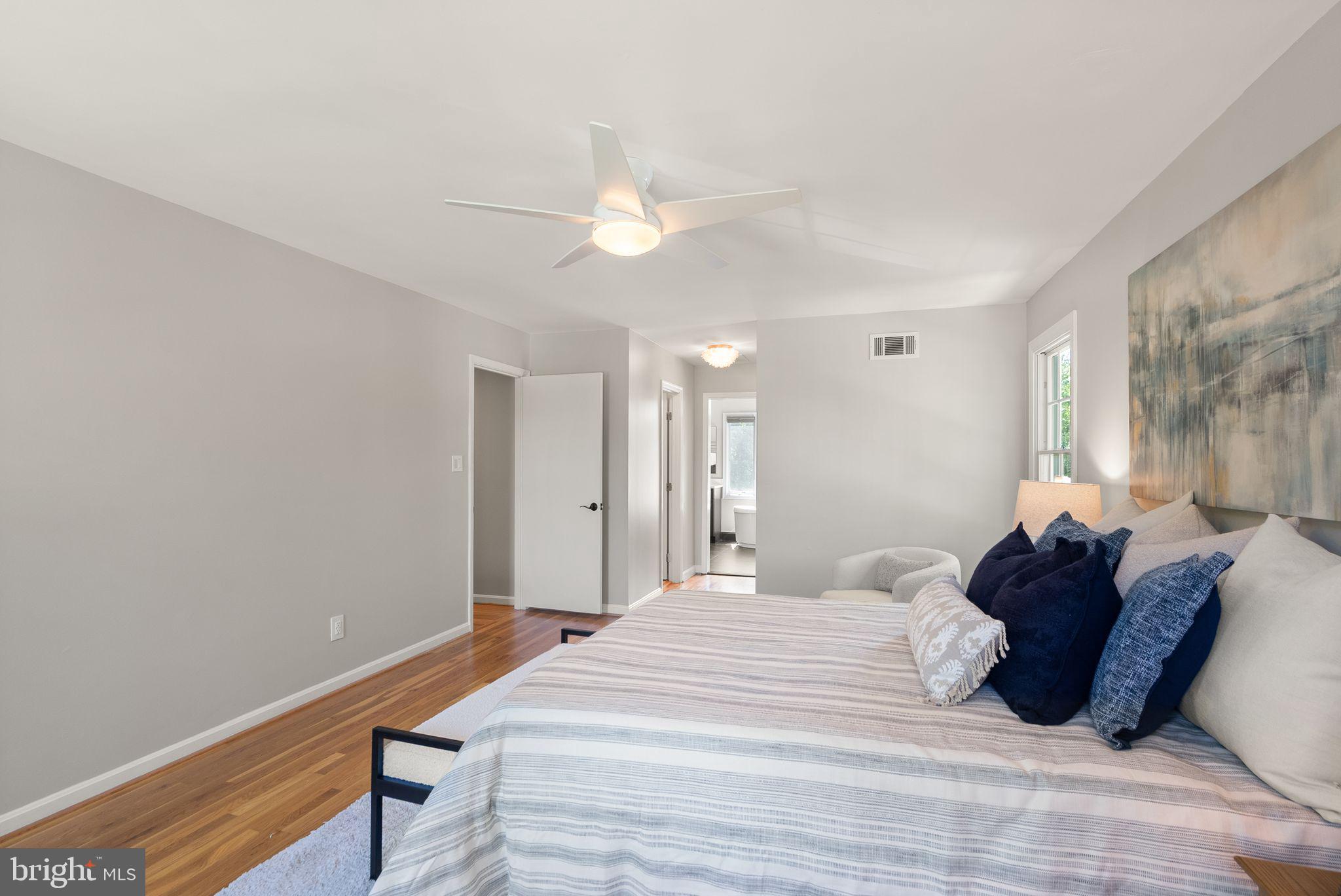 HOLLIN GLEN - Residential