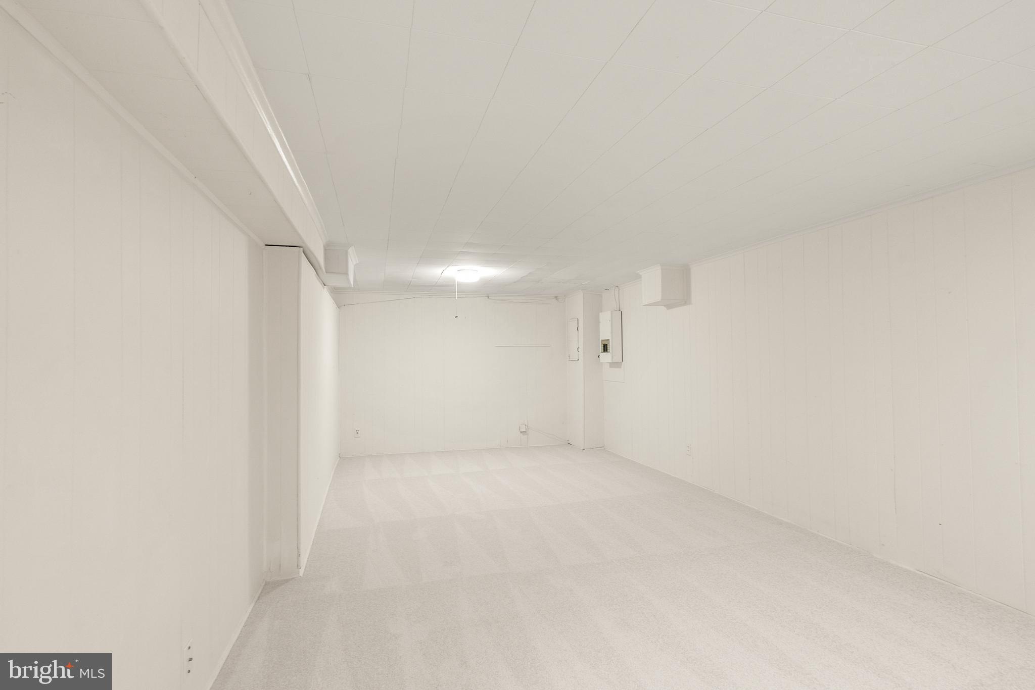 HOLLIN GLEN - Residential