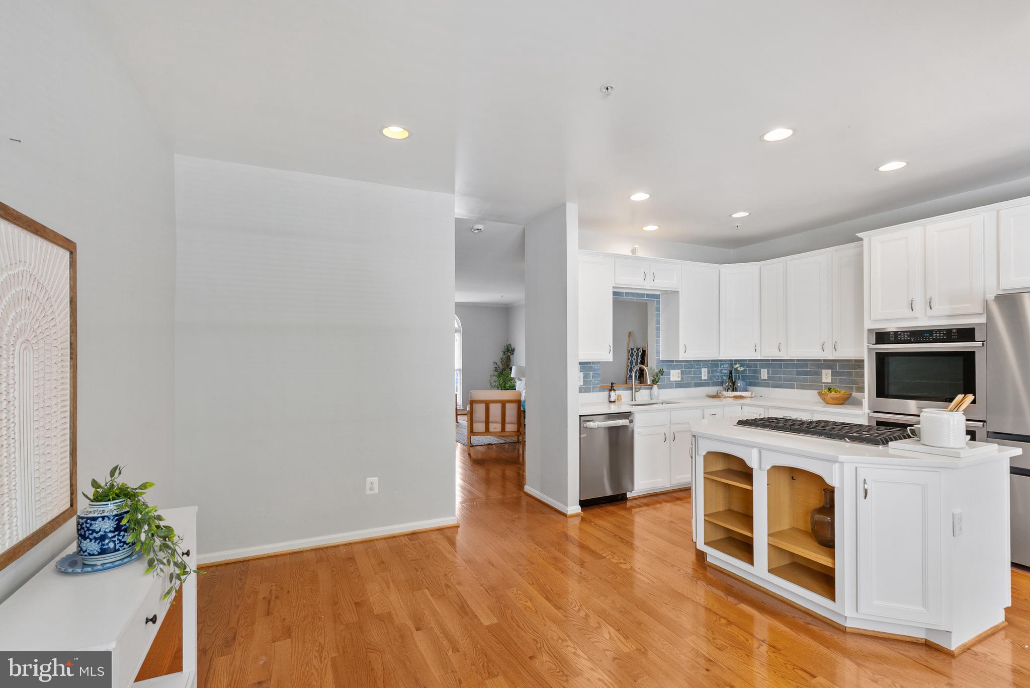 CHAPEL GROVE - Residential