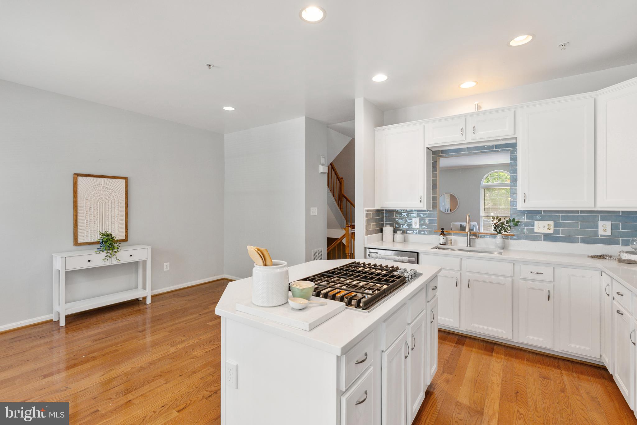 CHAPEL GROVE - Residential