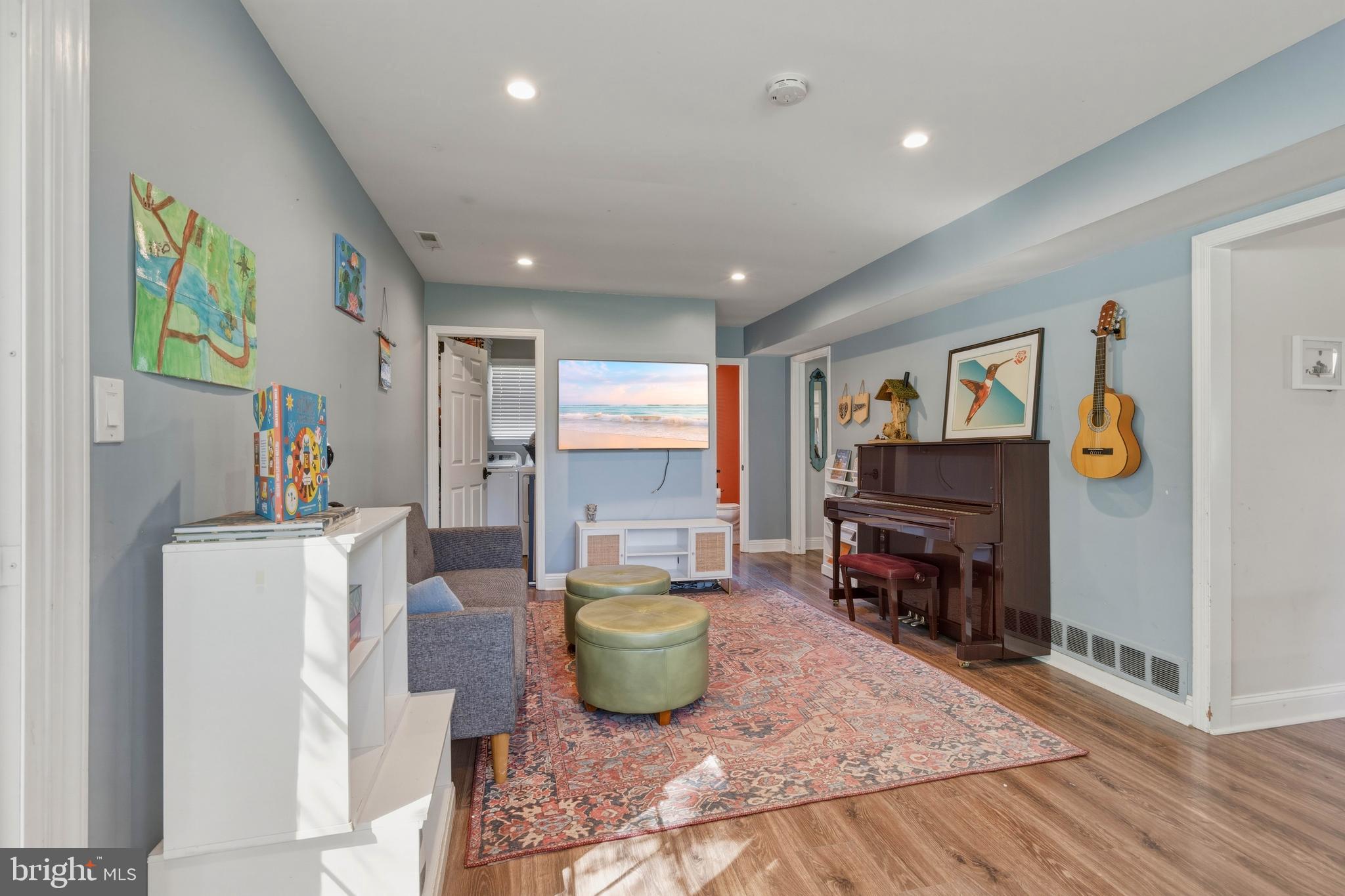 STURBRIDGE - Residential