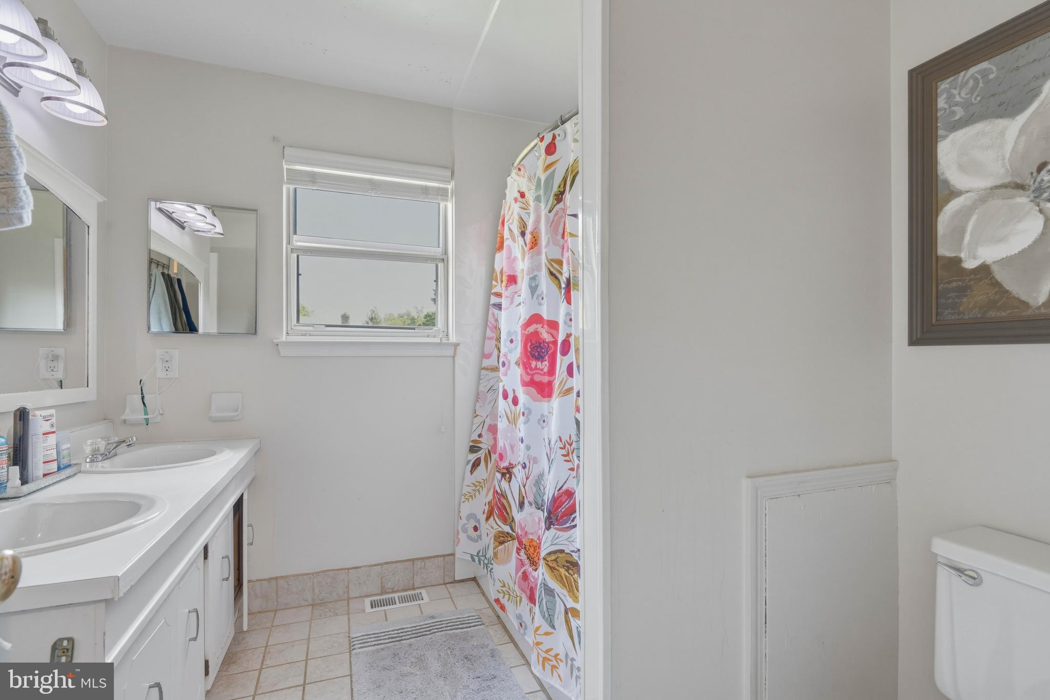 STURBRIDGE - Residential