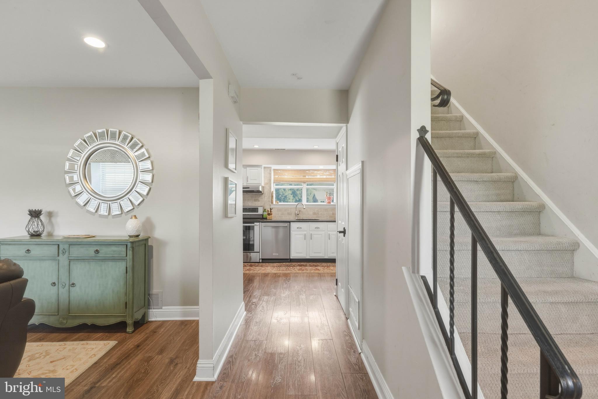 STURBRIDGE - Residential