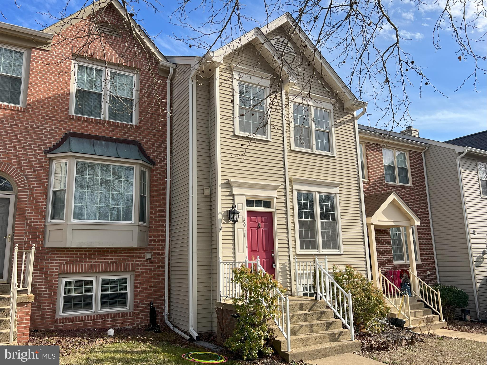 Discover this charming 3BR/3.5BA interior townhouse in a quiet, family-friendly neighborhood, offering an open and airy layout filled with natural light throughout. The main level features a seamless flow from the living and dining areas to a spacious deck, perfect for enjoying morning serenity or evening relaxation. With spacious 2 bedrooms and 2 bathrooms on the second floor and a bedroom and a bathroom on basement level, the townhouse provides great space to enjoy privacy and convenience. Has an inviting atmosphere, well-maintained interiors, and a prime location near parks, schools, and shopping. 
 Don’t miss out—schedule a tour today!