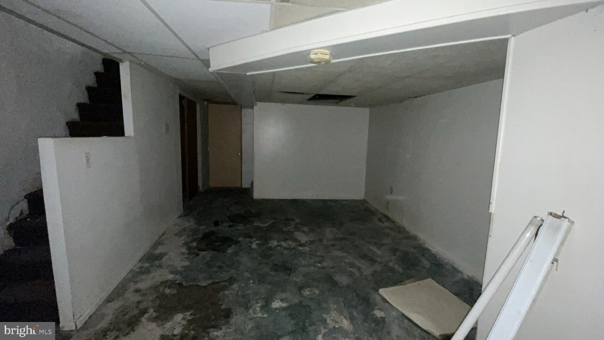 ELMWOOD PARK - Residential Income