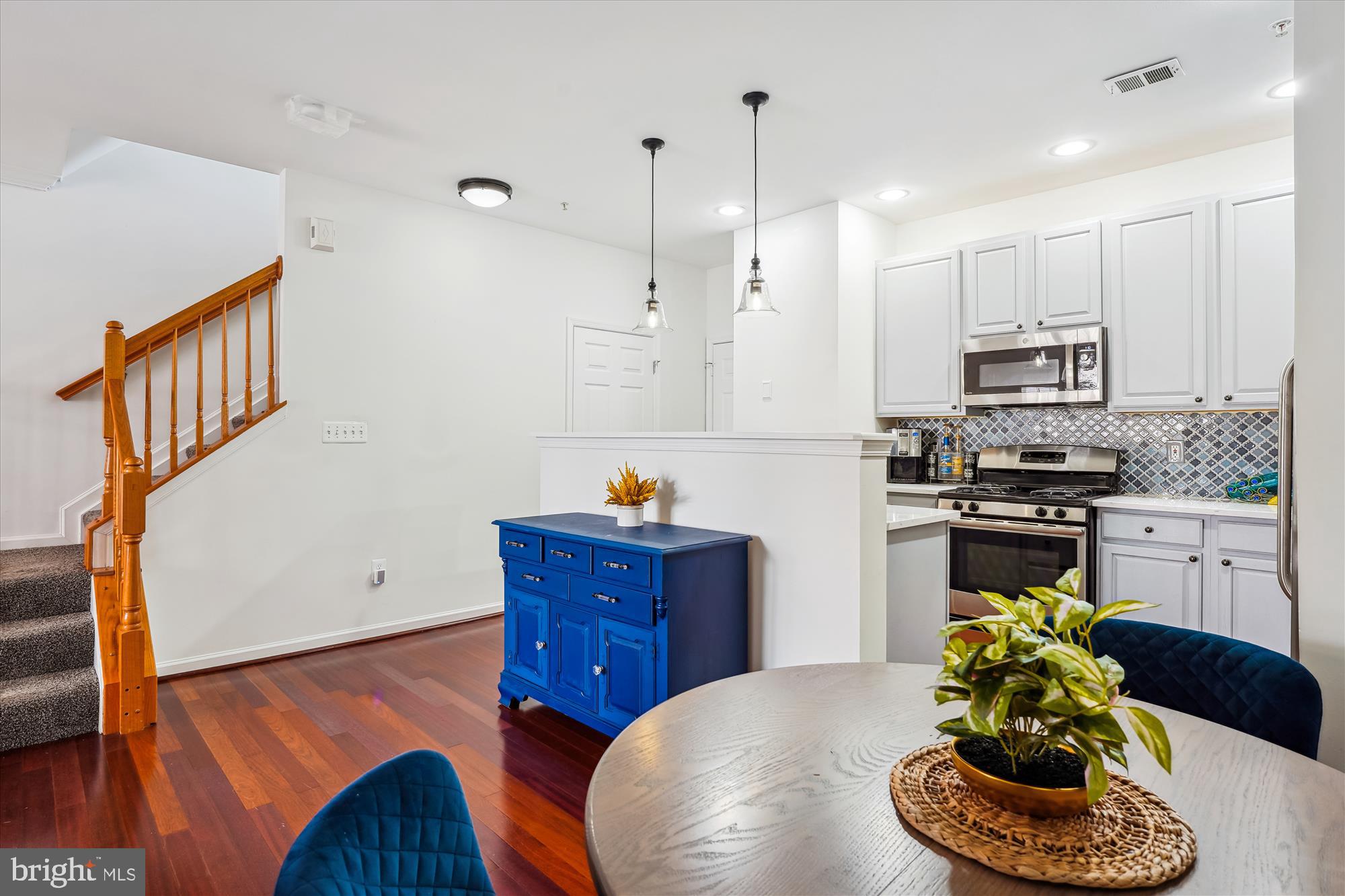 LAKELANDS - Residential