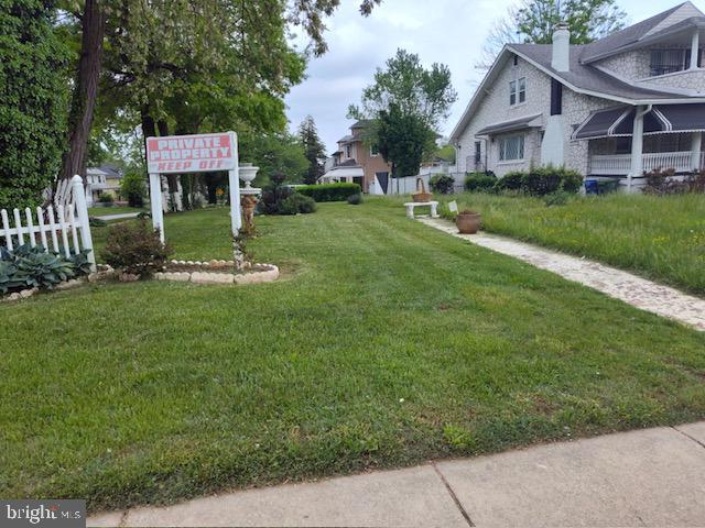 Beautiful property sized just right for a building or storage unit.   Must See!