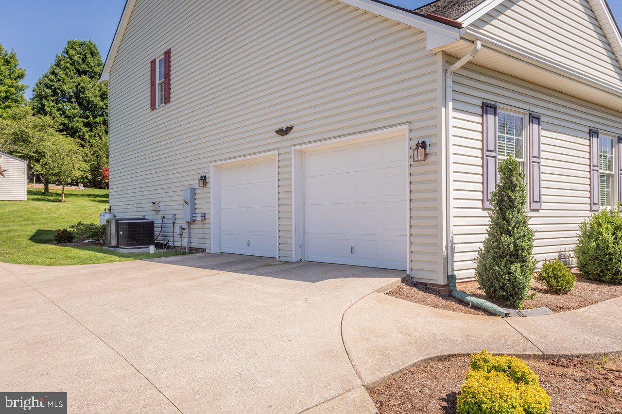 BELMONT ESTATES - Residential
