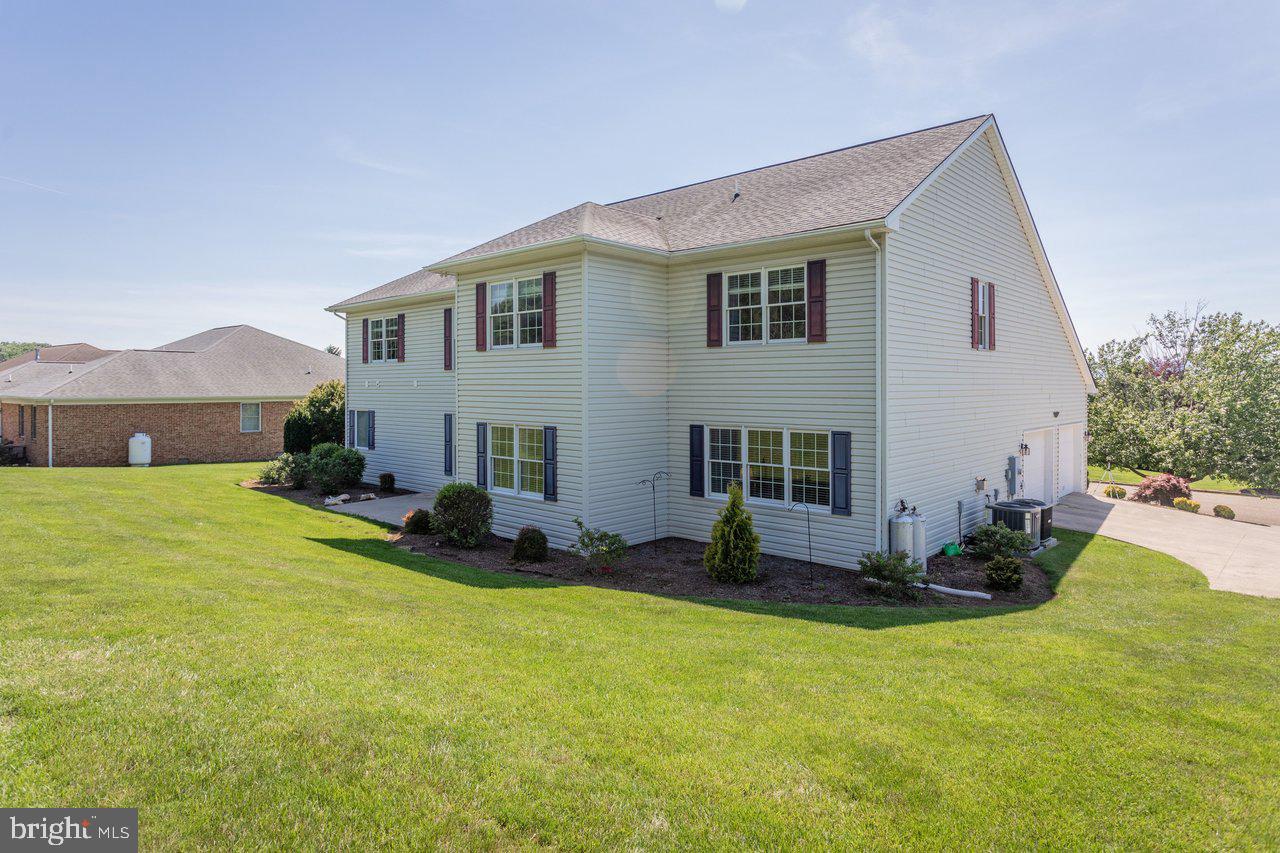 BELMONT ESTATES - Residential