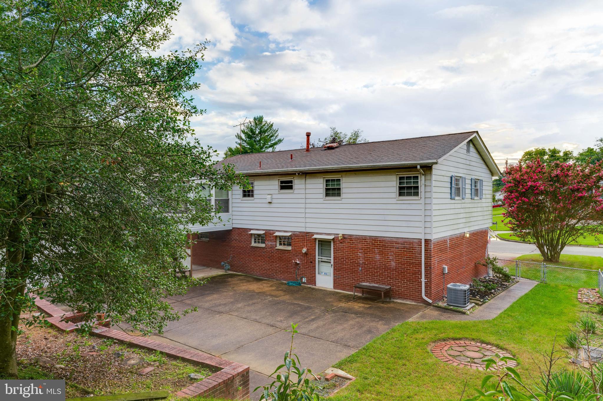 ROSECROFT PARK - Residential