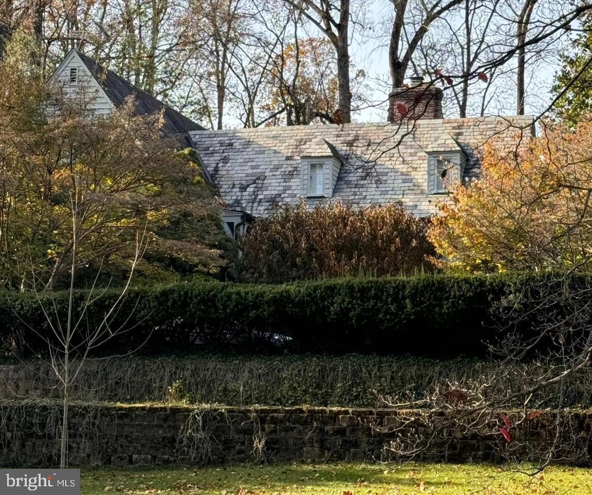 BRADLEY HILLS GROVE - Residential
