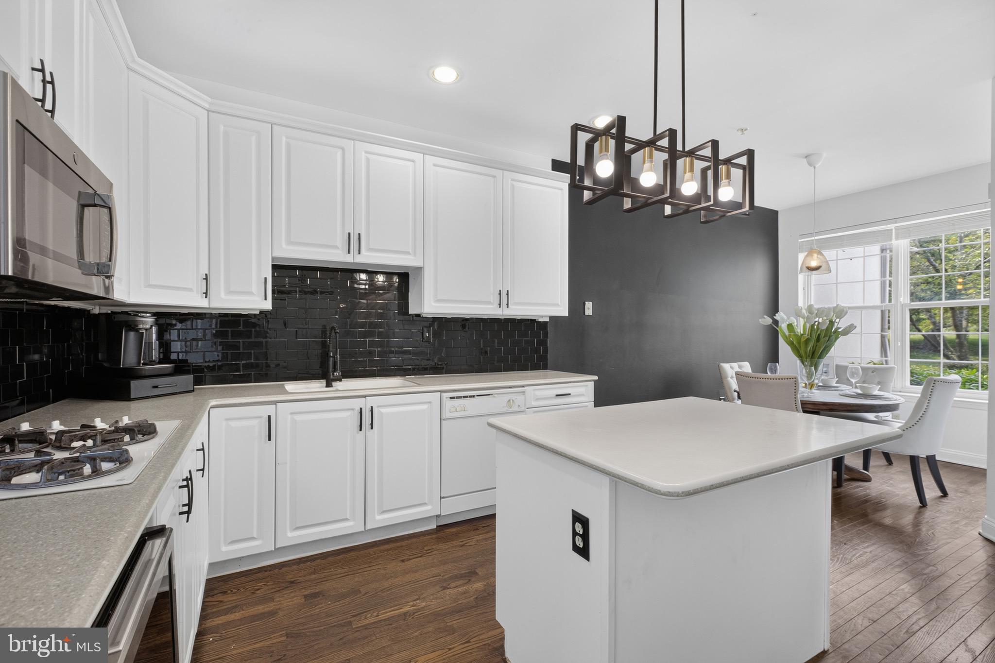 CENTER POINT FARM - Residential