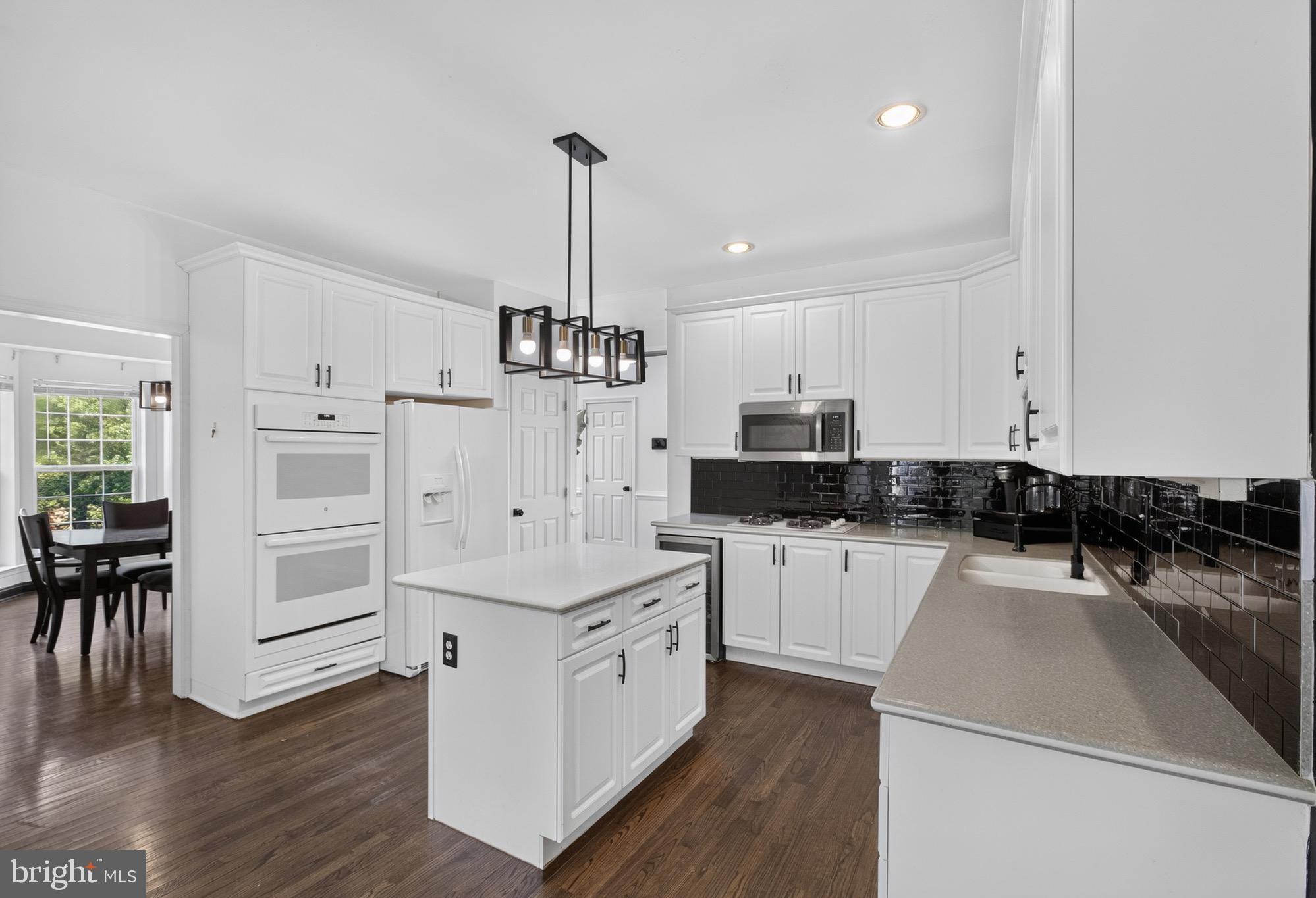 CENTER POINT FARM - Residential