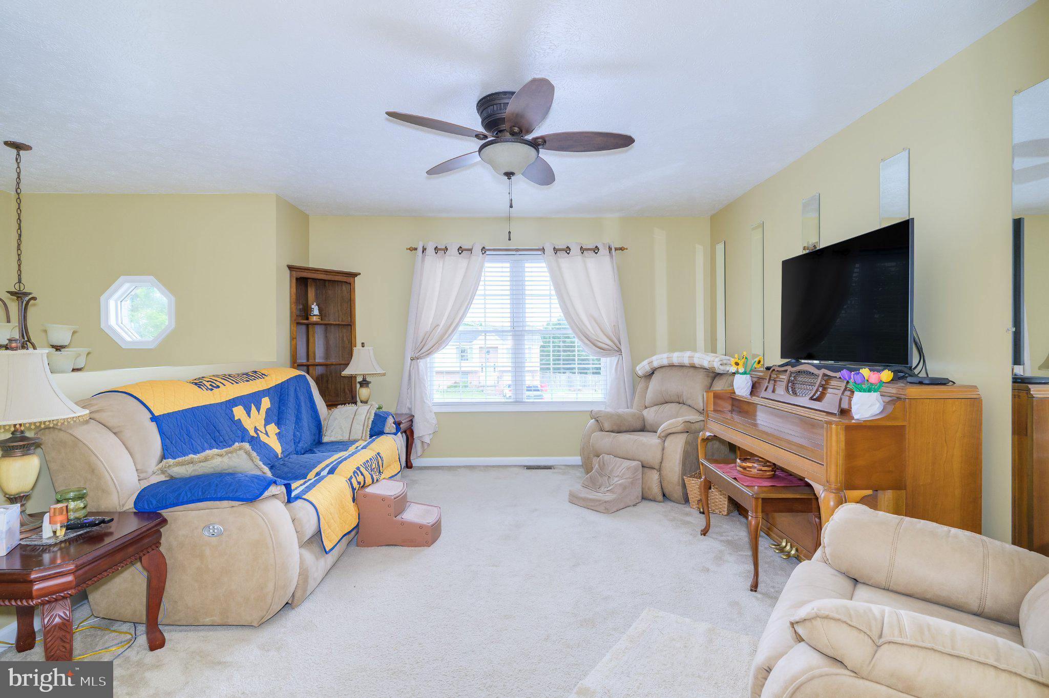 CAMERON ACRES - Residential