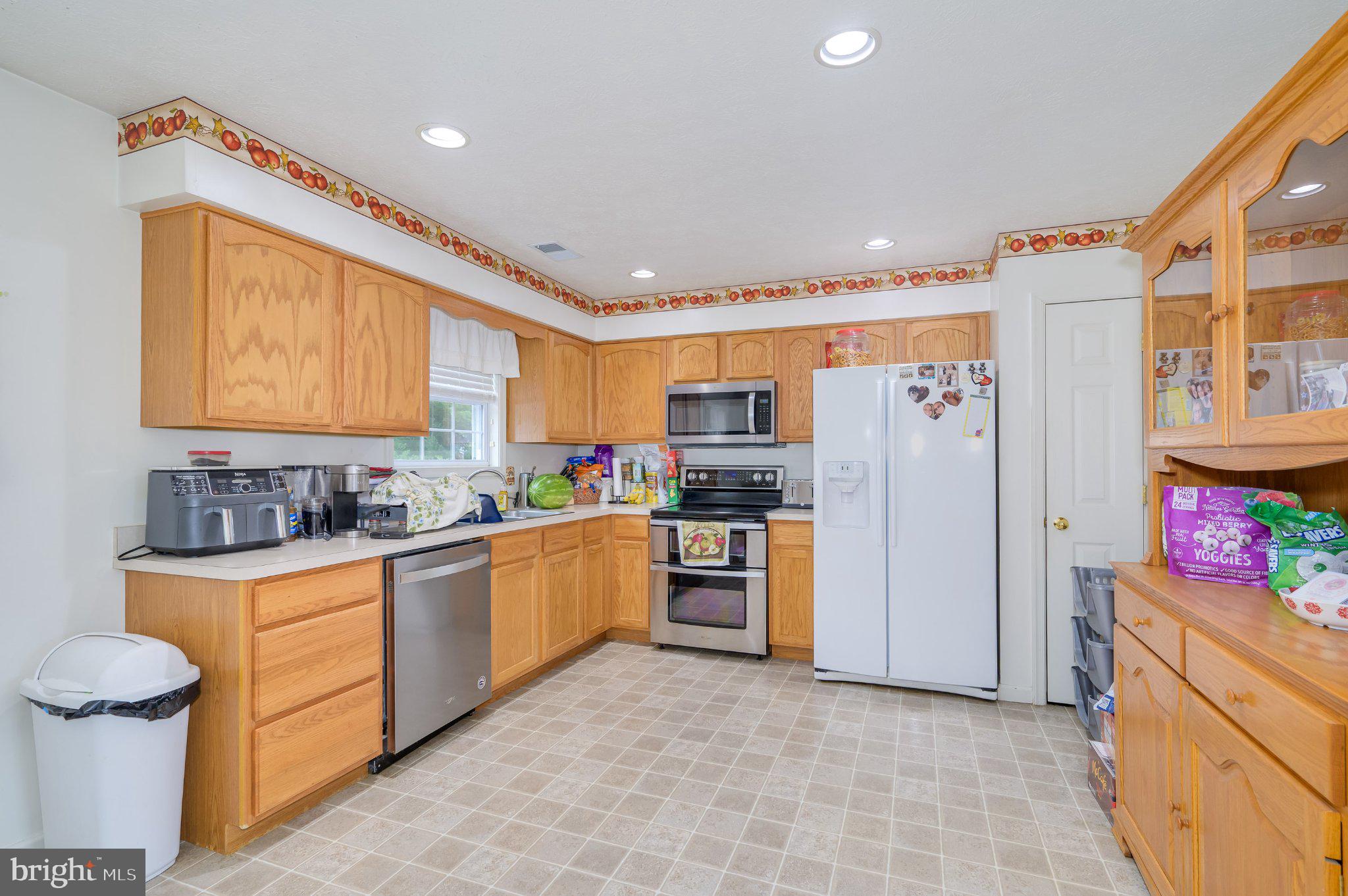CAMERON ACRES - Residential