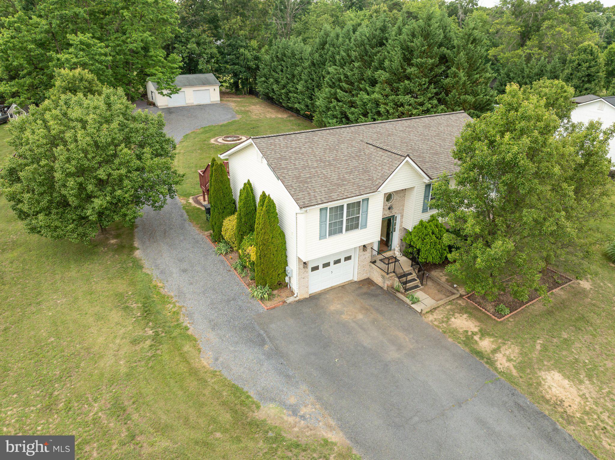 CAMERON ACRES - Residential