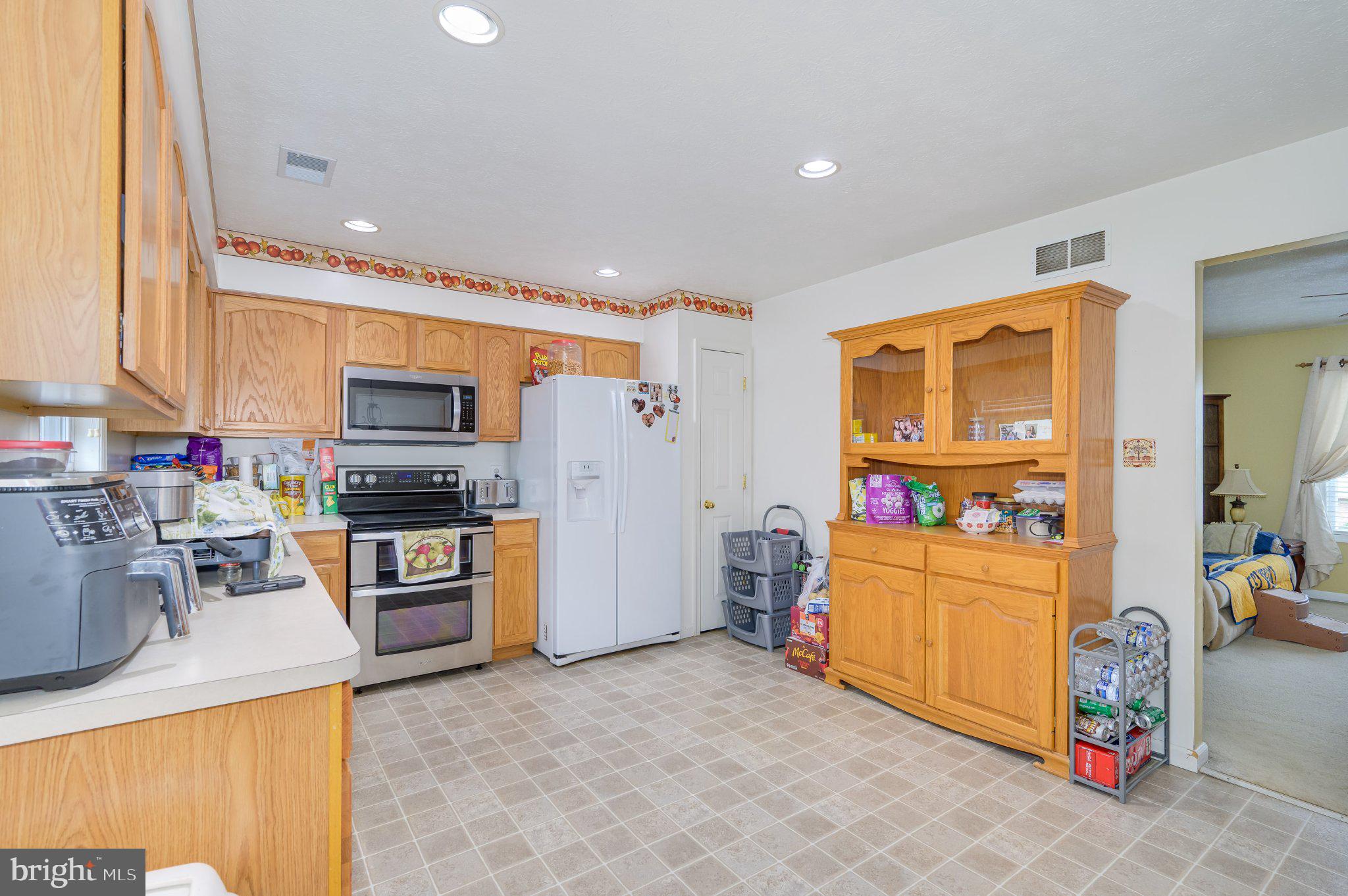CAMERON ACRES - Residential