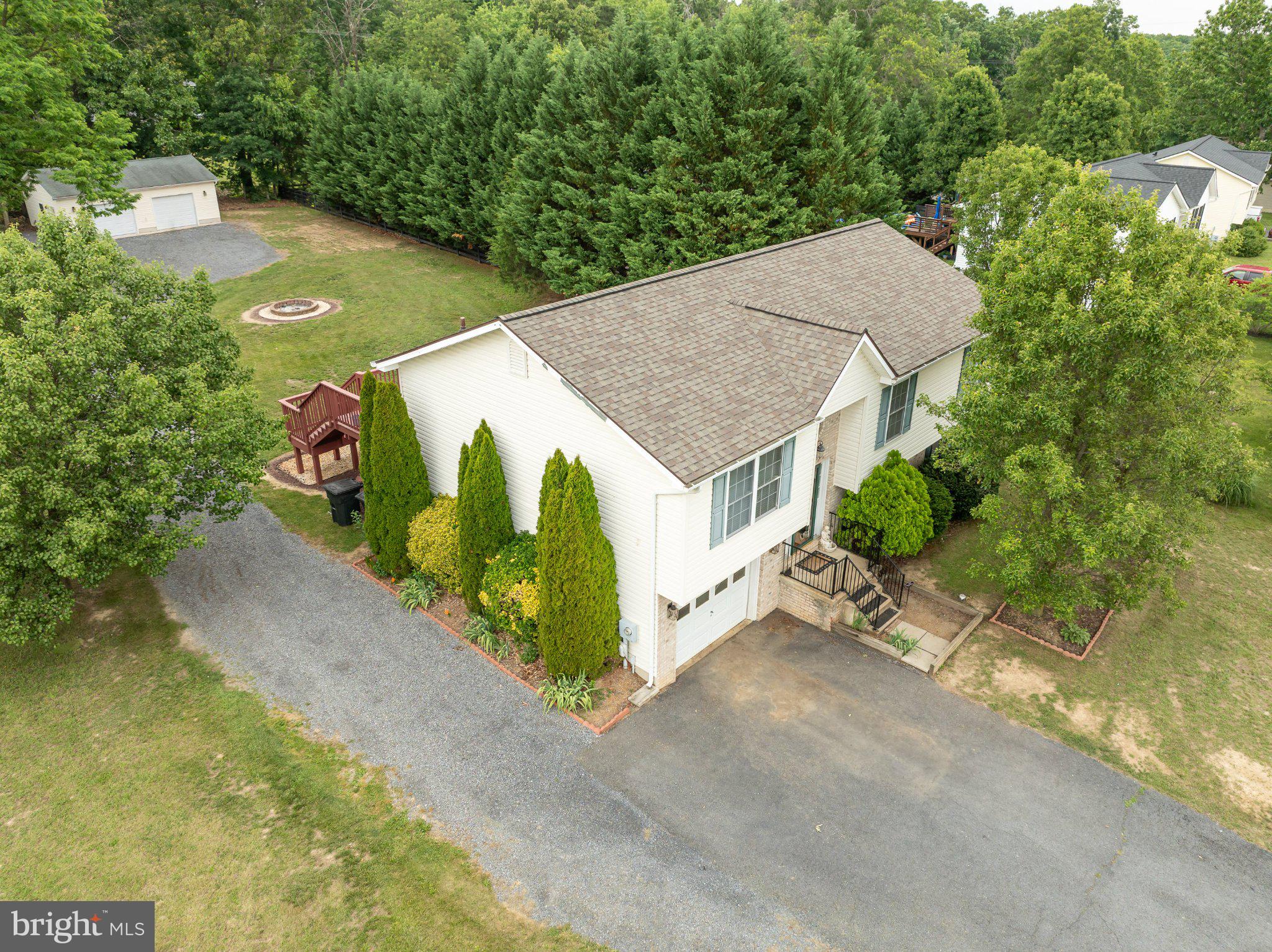 CAMERON ACRES - Residential