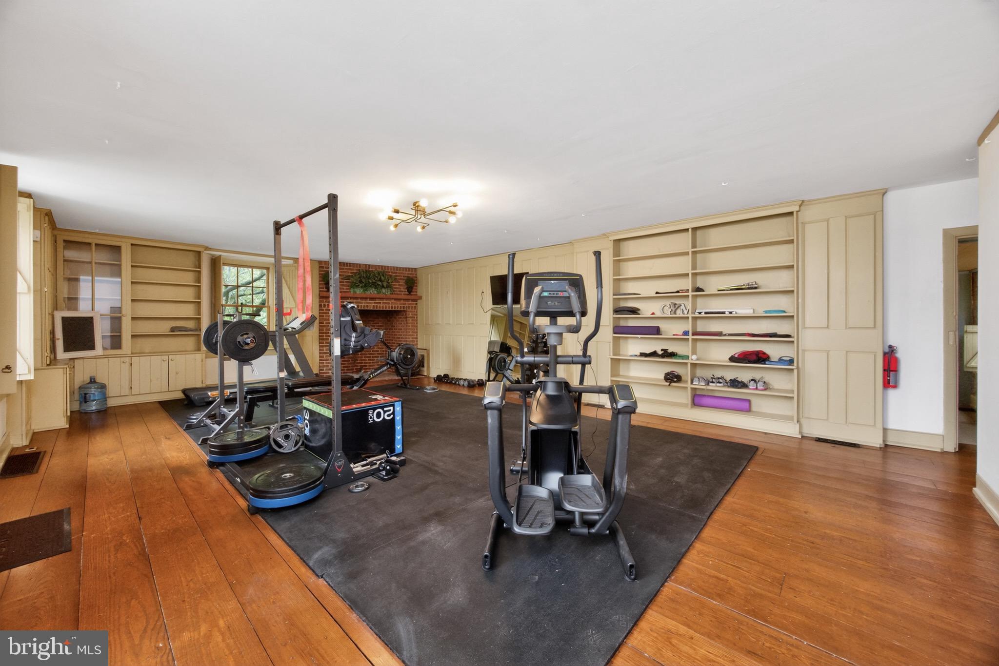GOSHENVILLE - Commercial Sale
