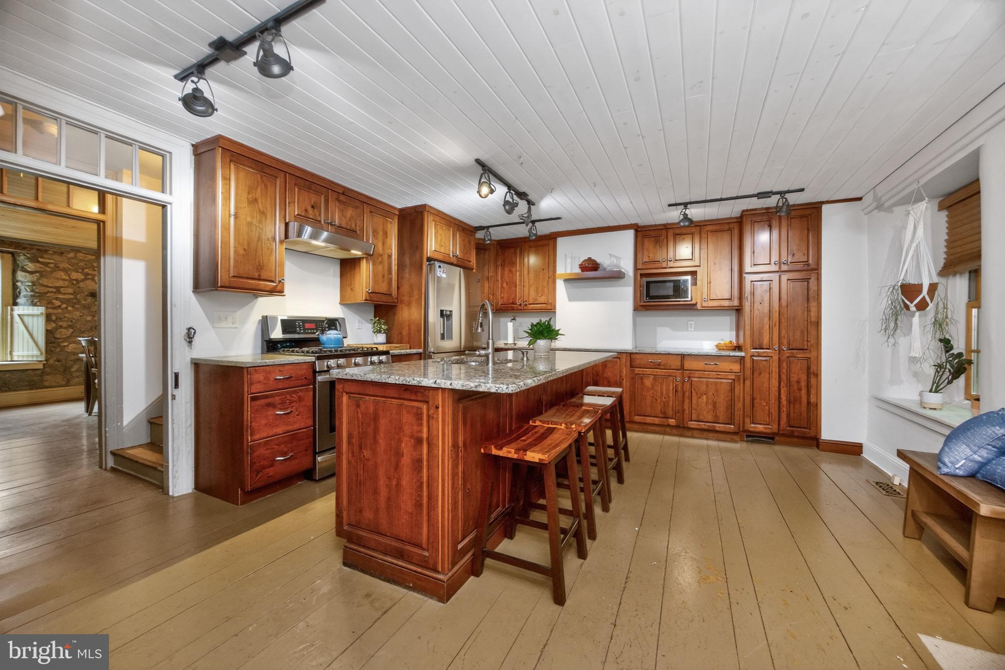 GOSHENVILLE - Commercial Sale