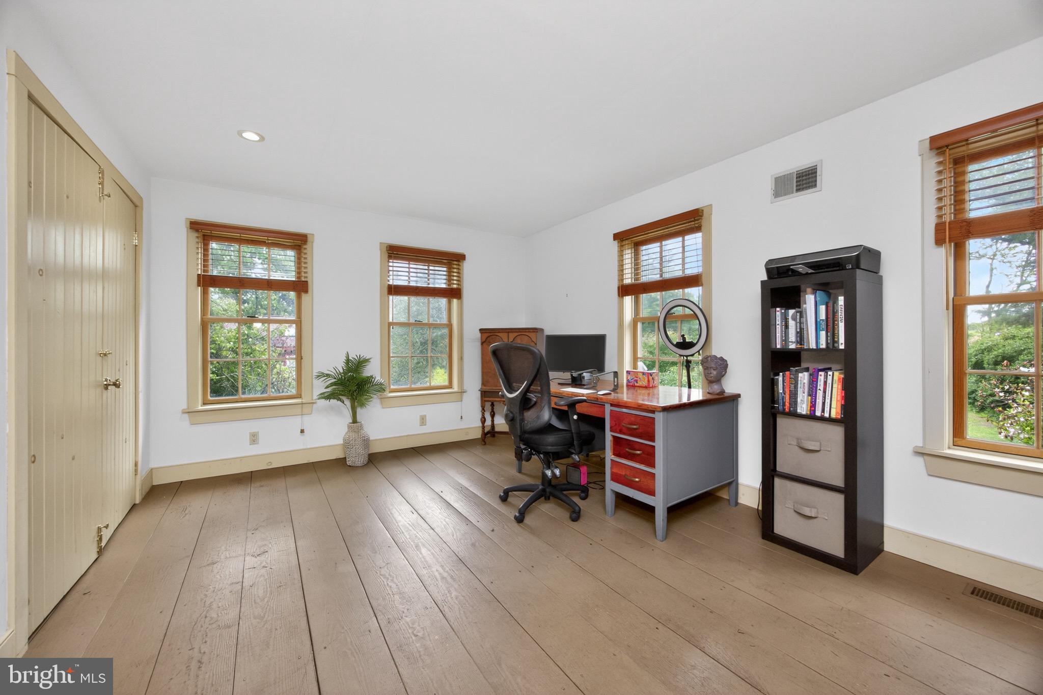 GOSHENVILLE - Commercial Sale