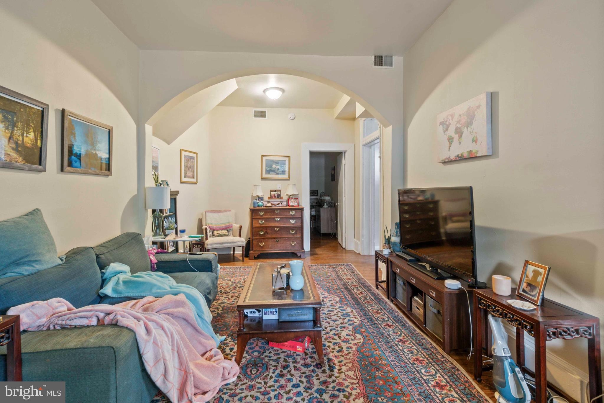 ROLAND PARK - Residential Income