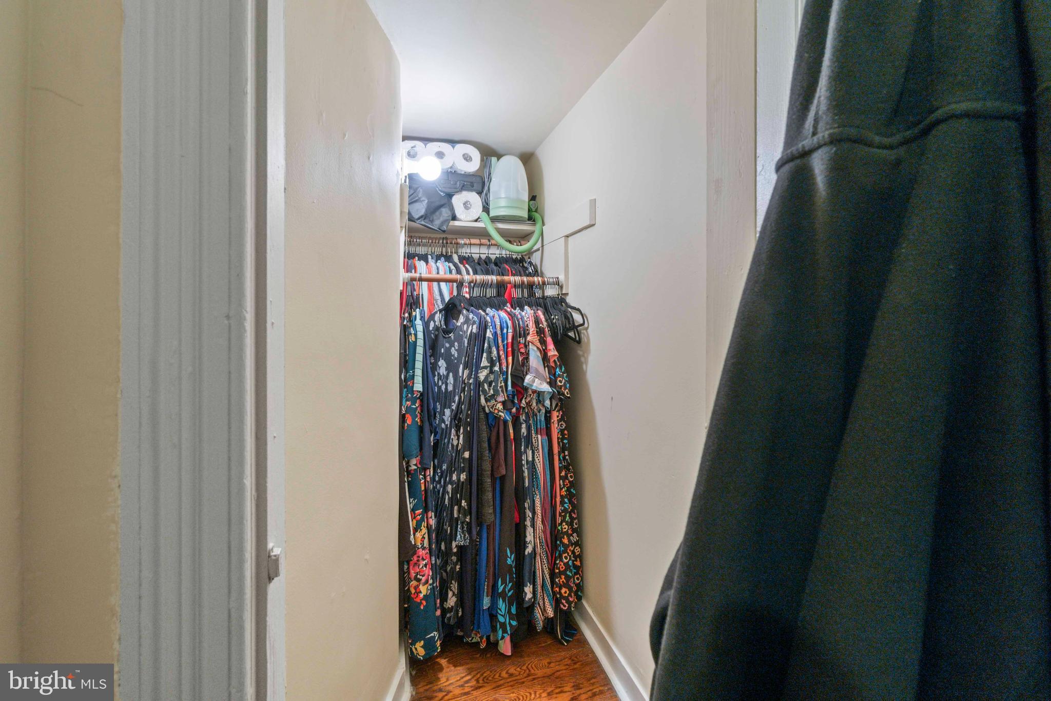ROLAND PARK - Residential Income