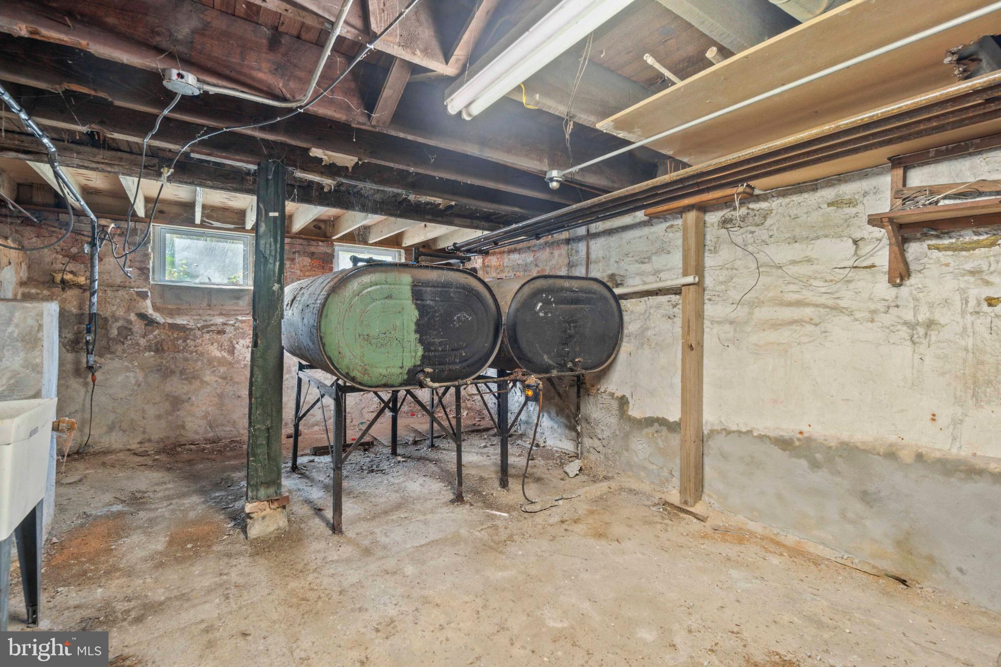 ROLAND PARK - Residential Income