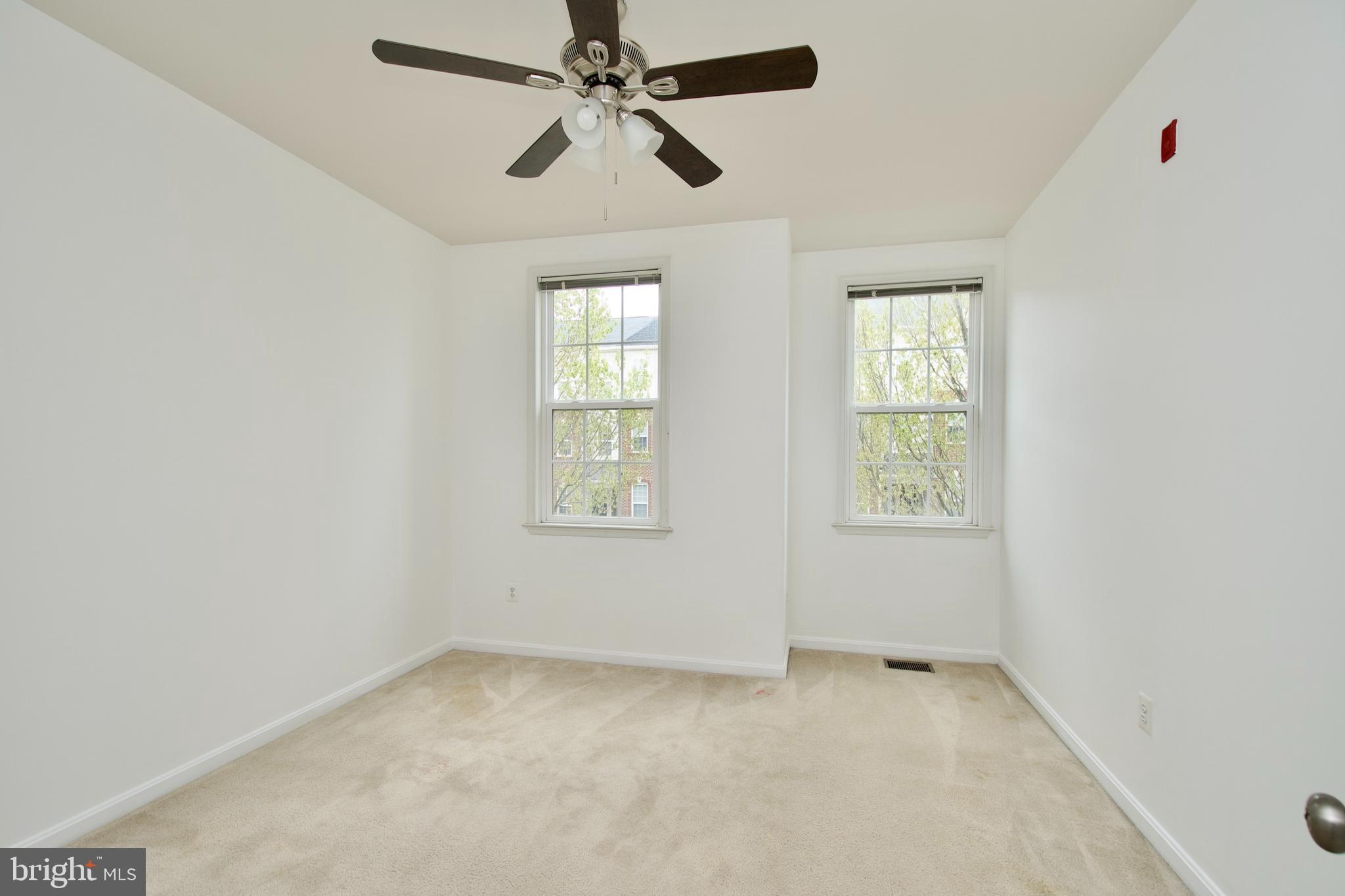 LINDEN ROW CONDOMINIUM - Residential Lease