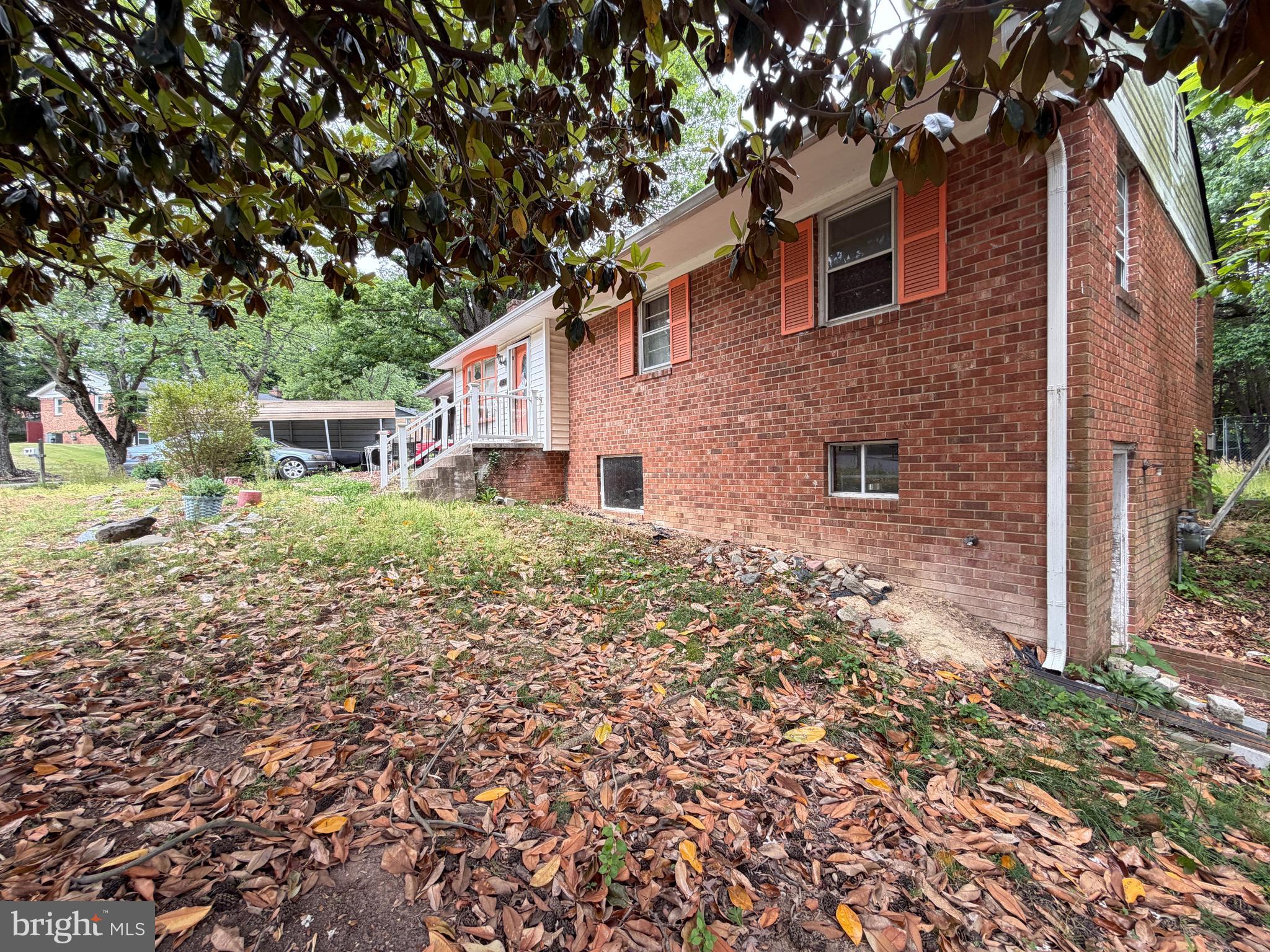 QUEENS WOOD - Residential